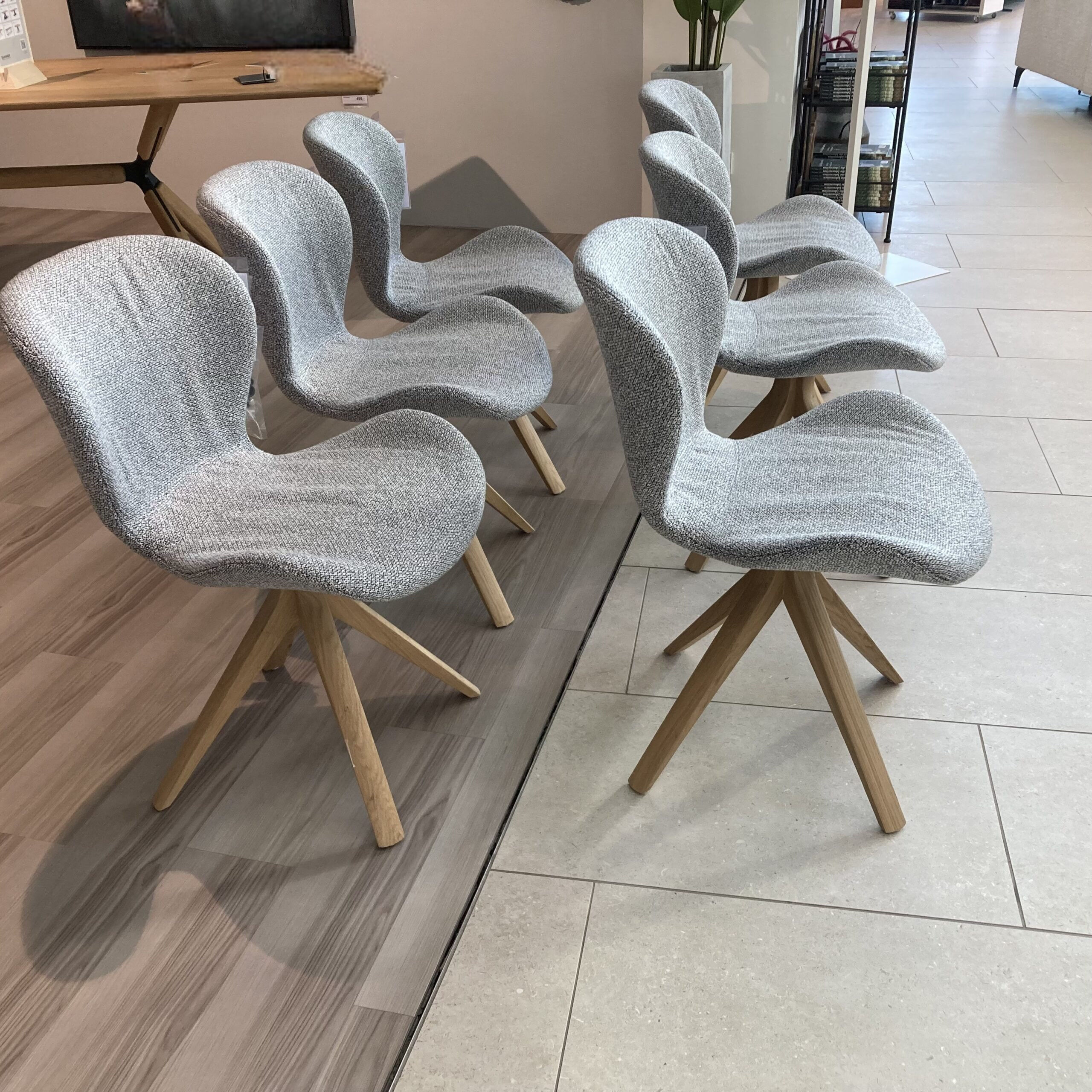 Wimmer - Stuhlgruppe Wodan Stoff Q2 Curl Grau Gestell Massive Asteiche Bianco - 5