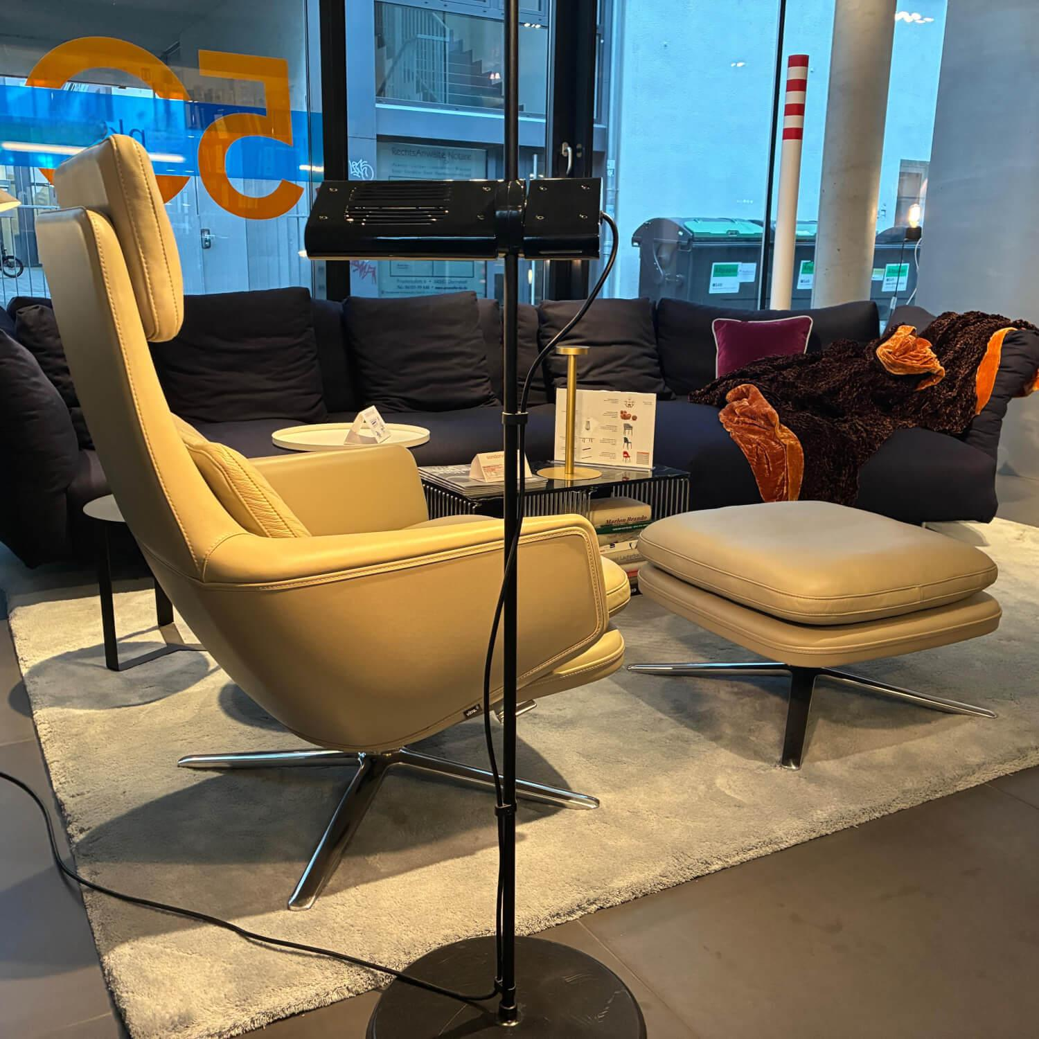 Vitra - Sessel Grand Relax Leder Premium F 71 Sand Außen Leder Forte 07 Sand Mit Ottoman - 8