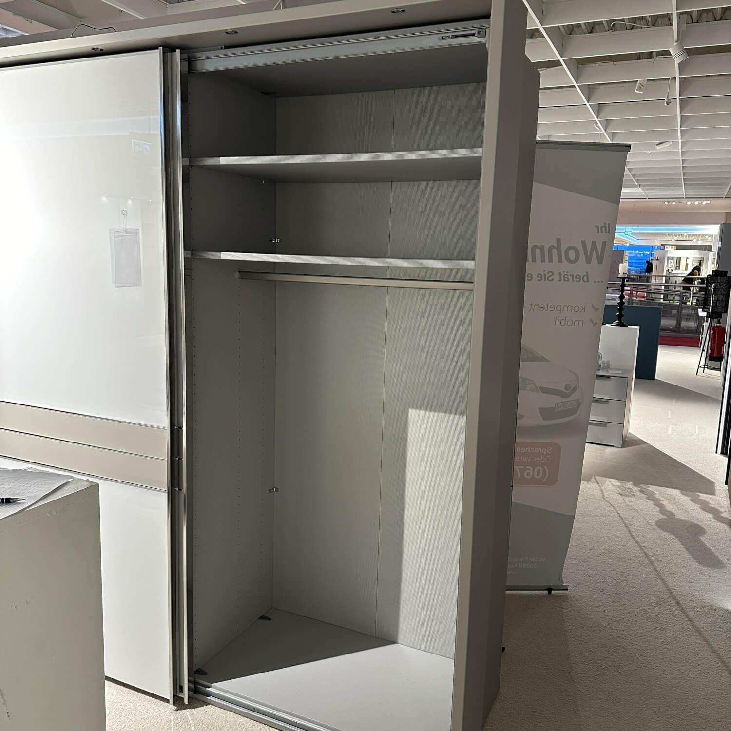 Wiemann - Schlafzimmer IL 1009 Dekor Kieselgrau Glas Weiss Nachtkommoden Schrank Bett Ohne Matratzen Und Lattenrost - 6