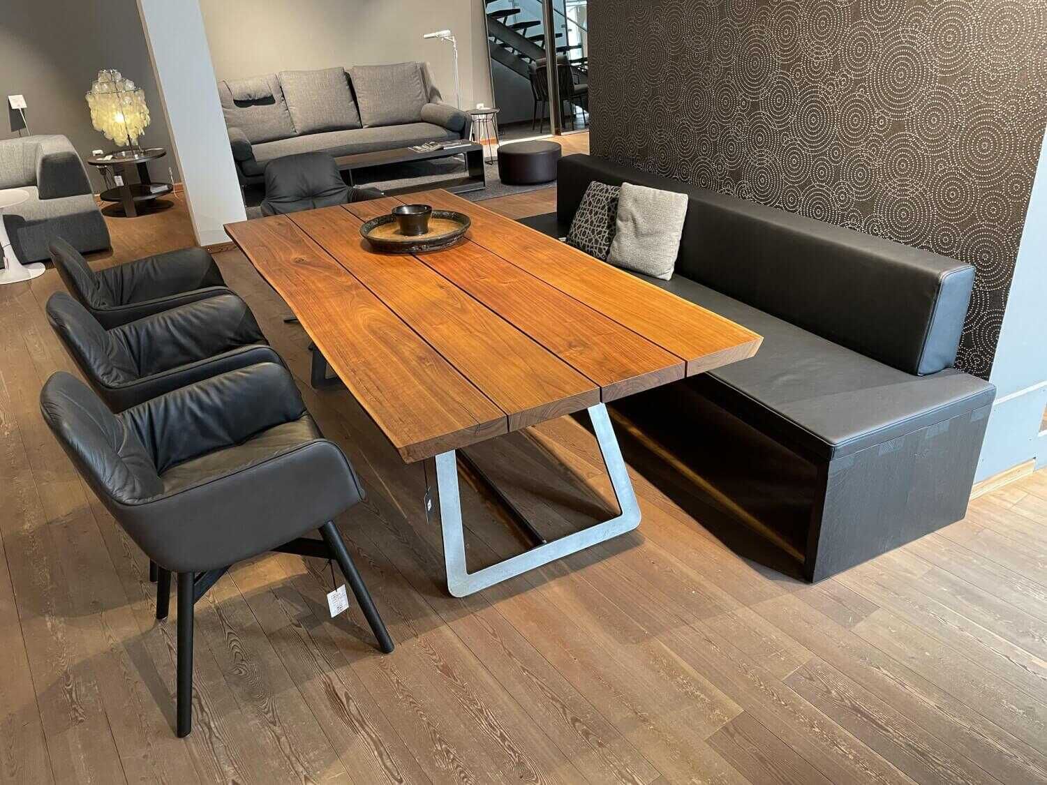riva1920-tisch-calle-cult-nussbaum-massiv-mit-knoten-59c67ec7adf8 Riva1920 - Tisch Calle Cult Nussbaum Massiv mit Knoten - 4