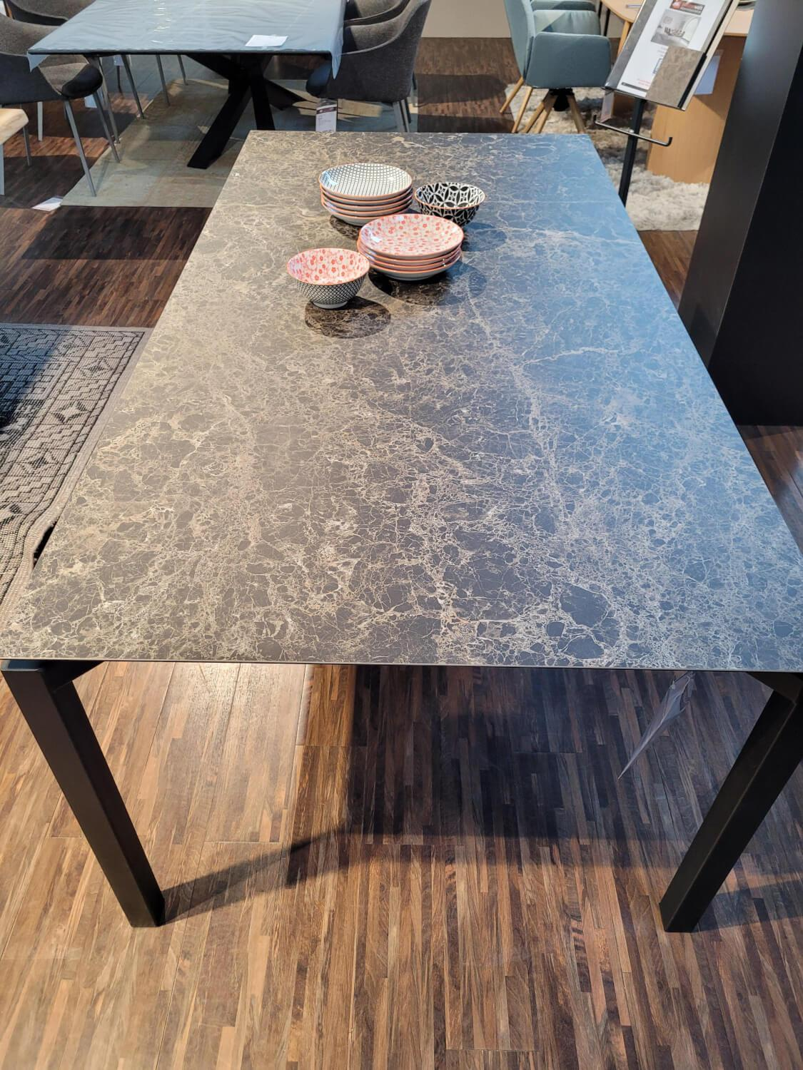 Esstisch Terra Tischplatte K308 Keramik Füße Schwarz