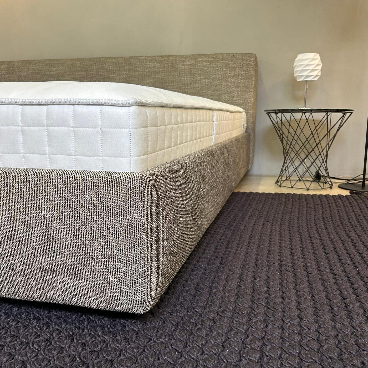 Walter Knoll - Polsterbett Yuuto 810 200 Stoff Tio 0301 Grau Braun Sockel Schwarz ohne Matratze ohne Lattenrost - 3