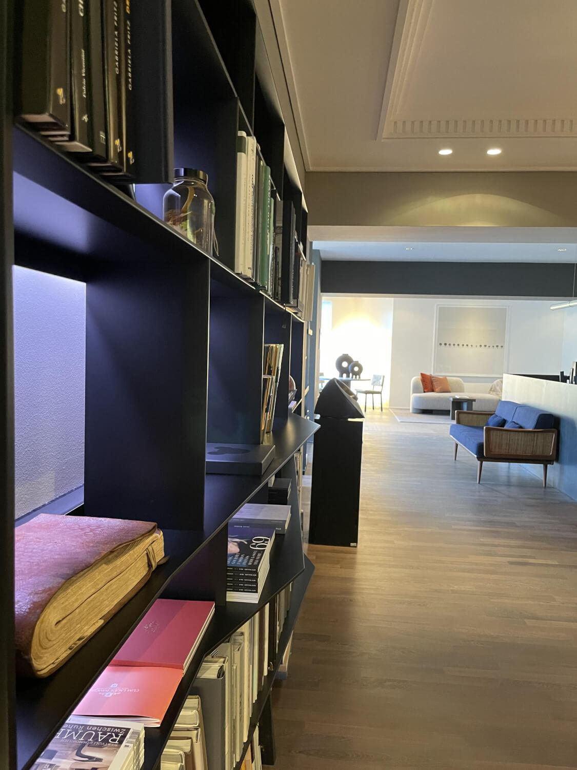 B&B Italia - Bücherregal Flat C Aluminium Fließgepresst Nero 3764E Schwarz Satiniert Paneele Spanholz - 6