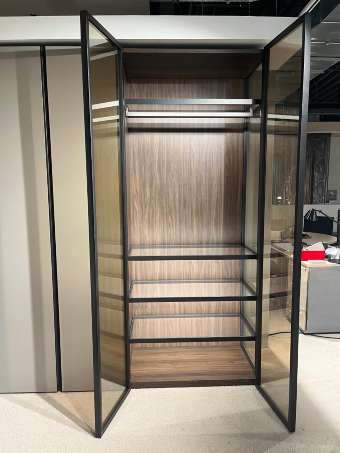 Novamobili - Kleiderschrank Night Collection 2022 Front Lack 331 Visone Matt Korpus 72 Noce Mit Beleuchtung - 7