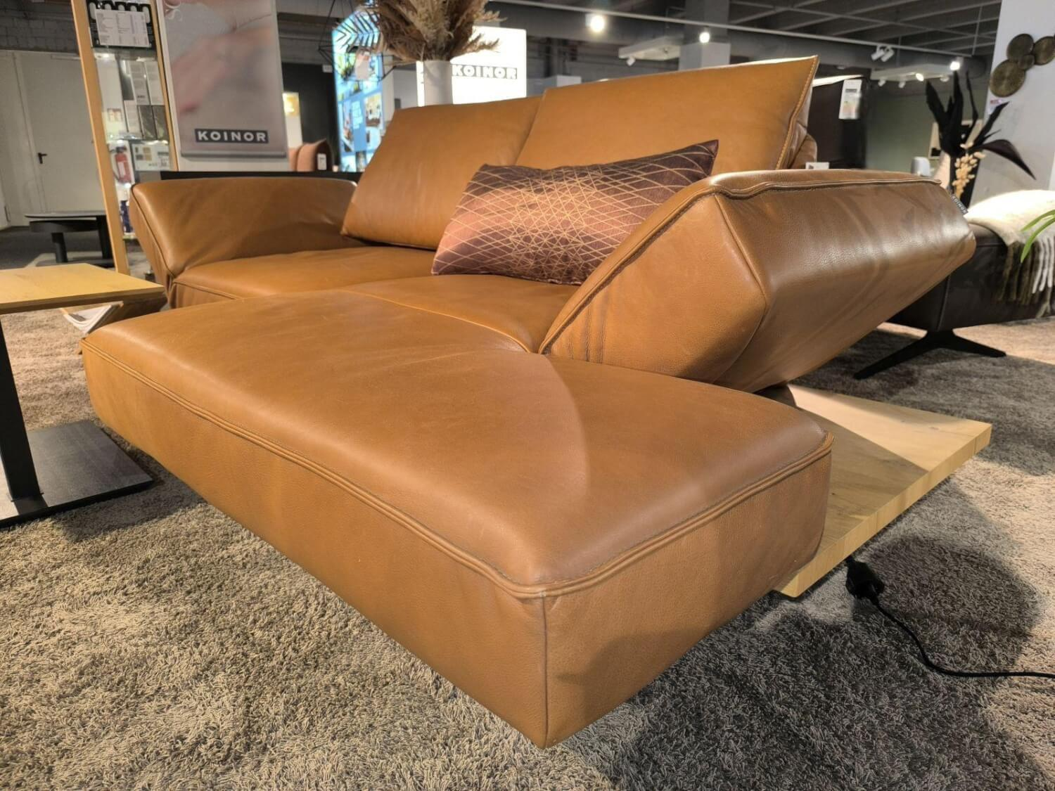 Koinor - Ecksofa Phoenix VZ Leder B Toro Whiskey Braun Plateau Wildeiche Natur Furniert Geölt Kufe Aluminium Schwarz Matt - 2