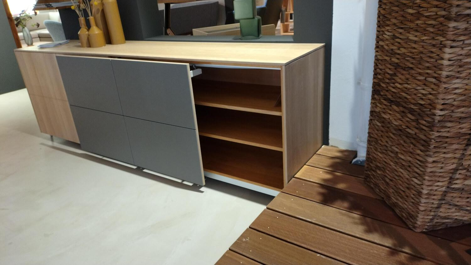 Team 7 - Anrichte Filigno Eiche Weißöl Innen Buche Naturöl Absetzung Keramik Cement Grau - 4