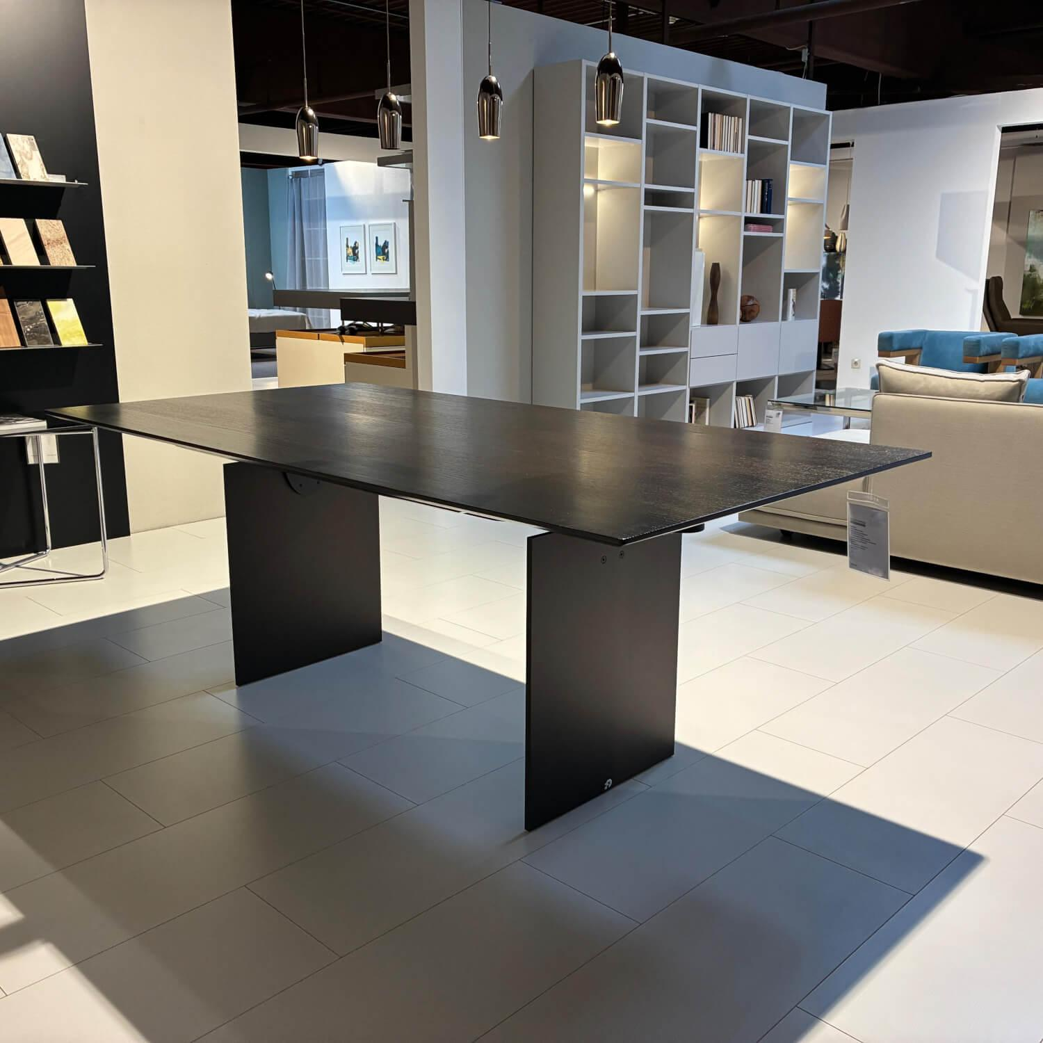 Draenert - Esstisch Atlas 1280 ll Platte Mooreiche Gebeizt Wangenfuß Aluminium Bronze Eloxiert Mit Integrierter Schwenkplatte - 4