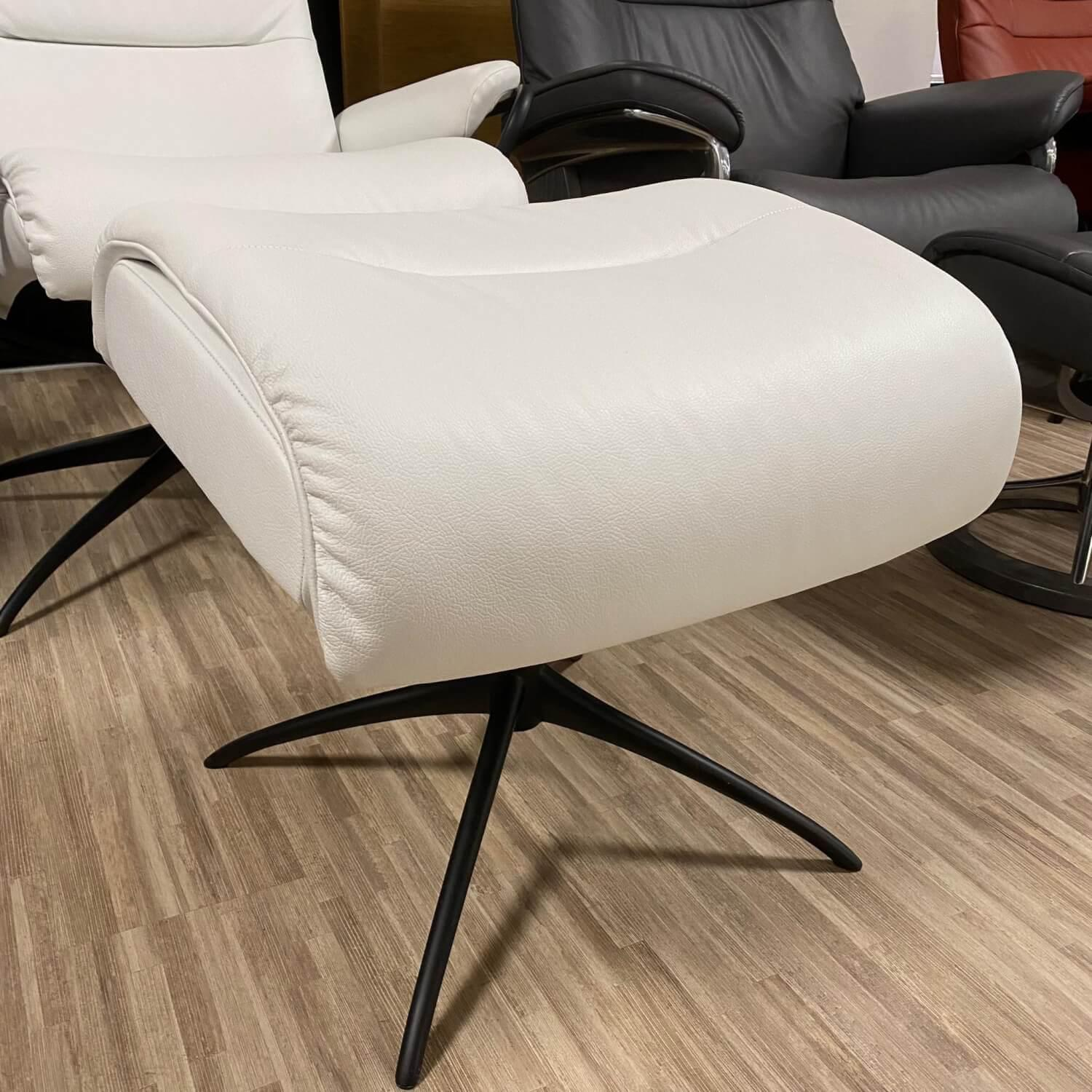 Stressless - Stressless Sessel mit Hocker Tokyo High Back Leder Batick Snow Star Base Matt Schwarz High Base - 5