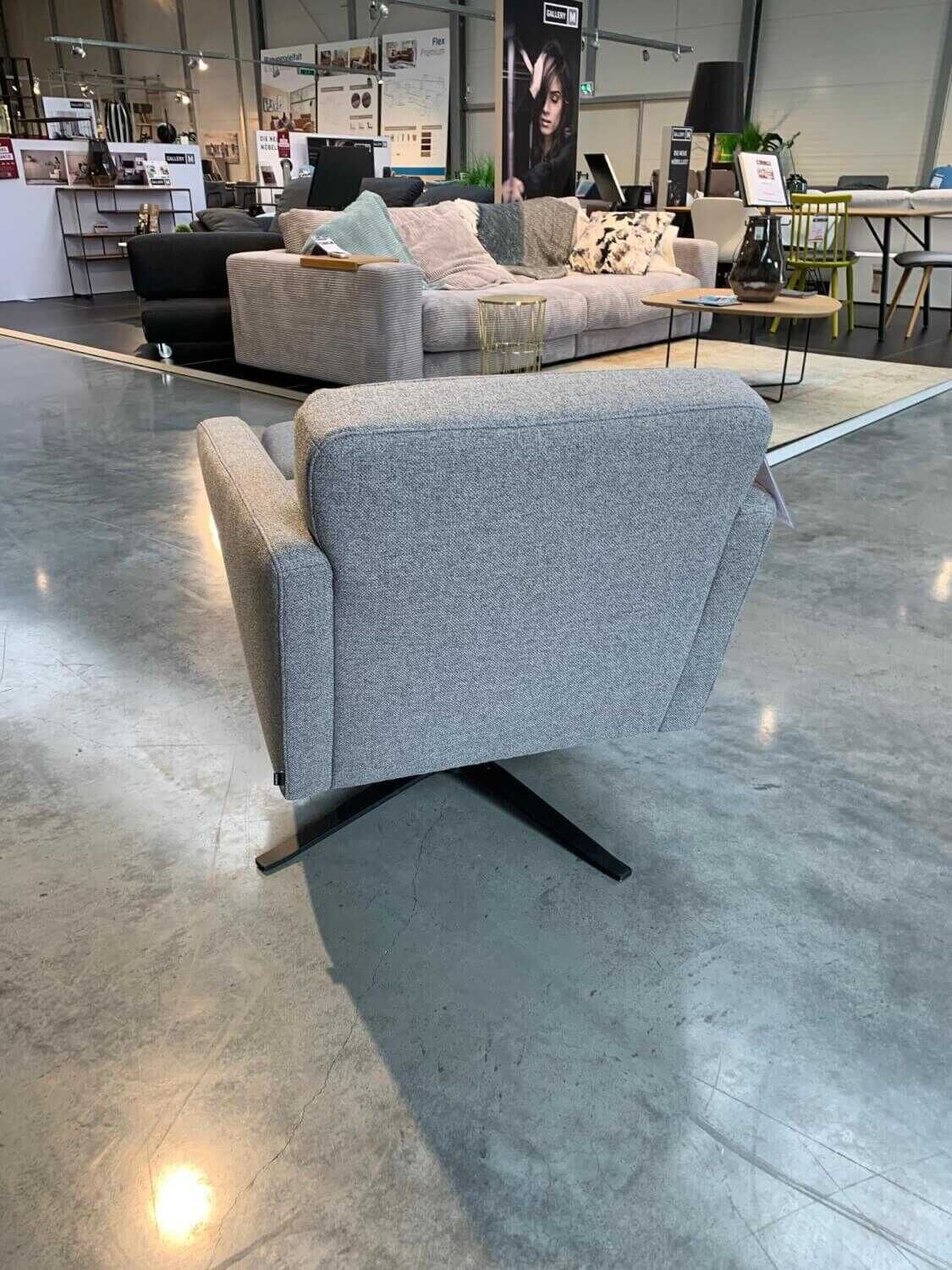 Gallery M - Sessel Emilia Nova Stoff 5 Grau mit Hocker - 6