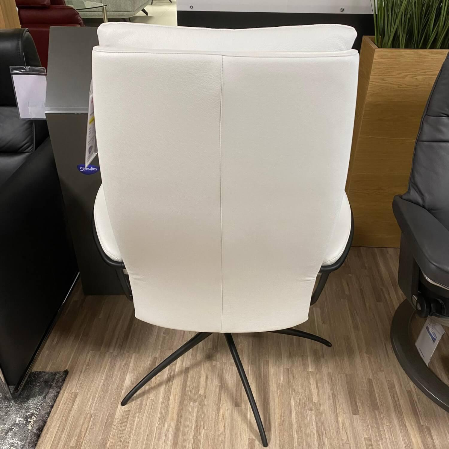 Stressless - Stressless Sessel mit Hocker Tokyo High Back Leder Batick Snow Star Base Matt Schwarz High Base - 7