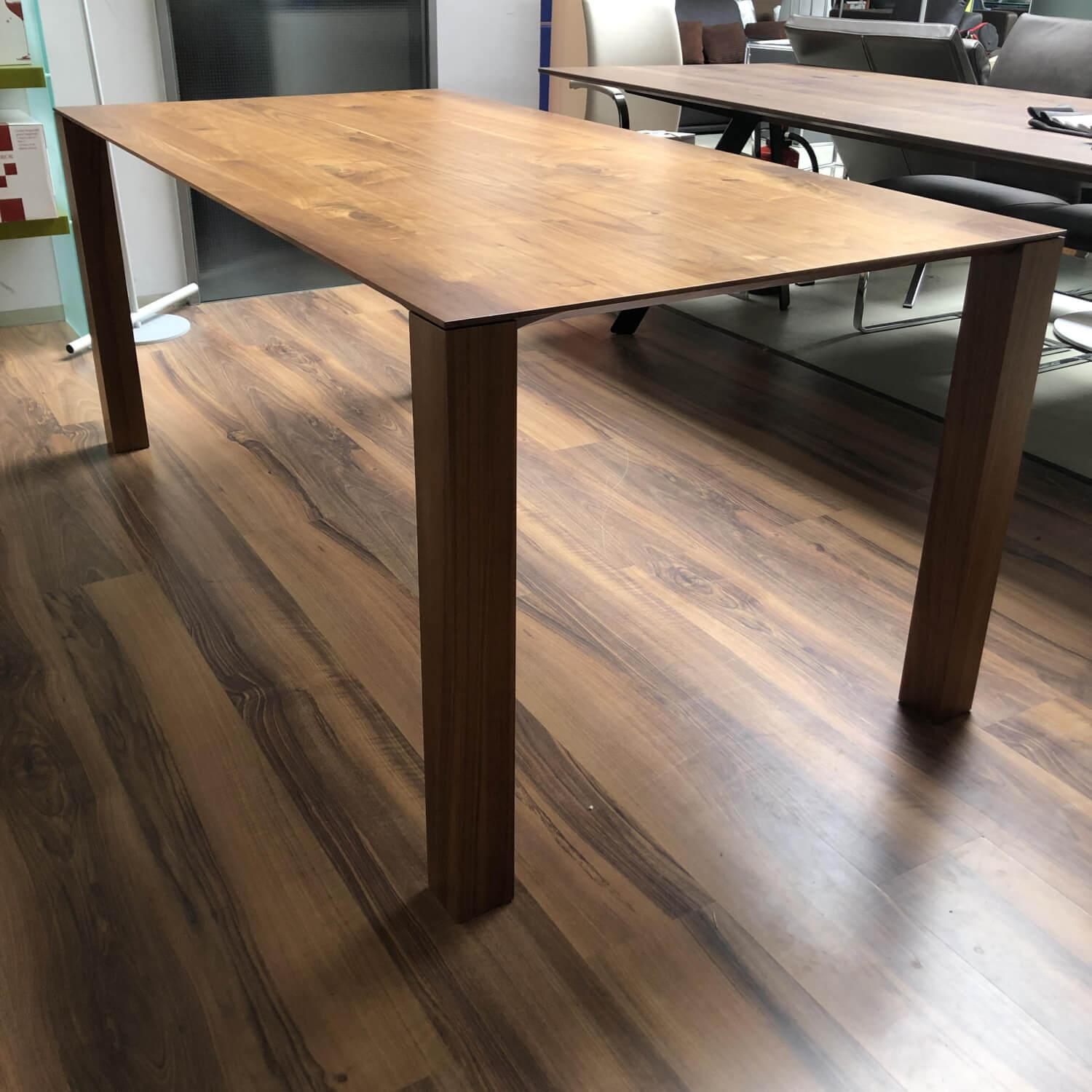 Willisau - Esstisch Amerikanischer Nussbaum - 3