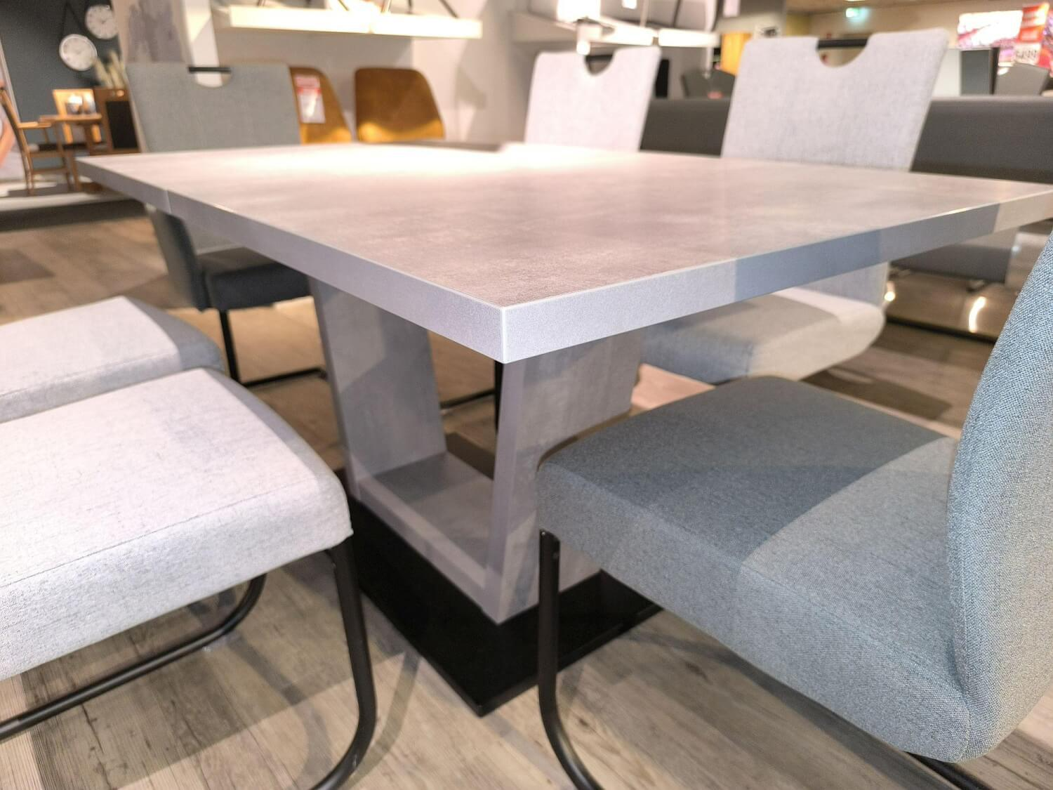 Niehoff - Essgruppe Dillan Stoff 921 Florida Silver Grau Und Stoff 929 Florida Grey Grau Gestell Eisen Schwarz Tisch Beton Dekor Grau - 5