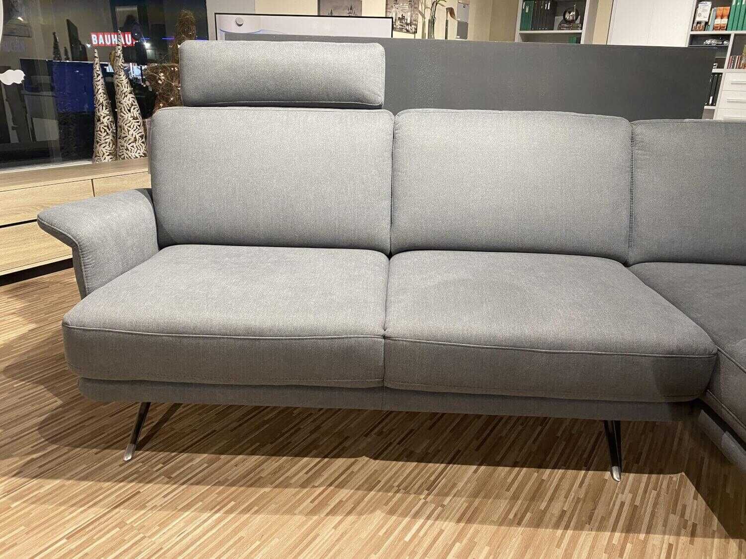 Steinpol - Ecksofa Angelo Stoff Olympia Clean Grau mit Kopfstütze - 4