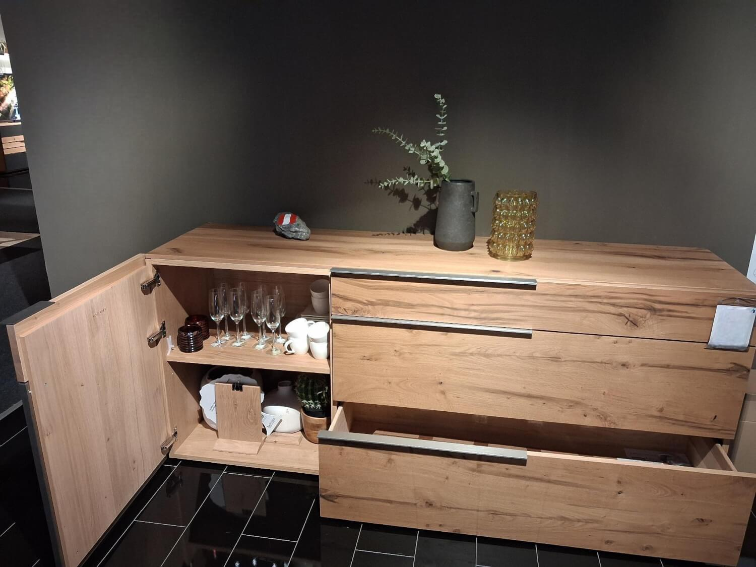 Voglauer - Sideboard Valpin Eiche Altholz Akzent Glas Anthrazit - 2