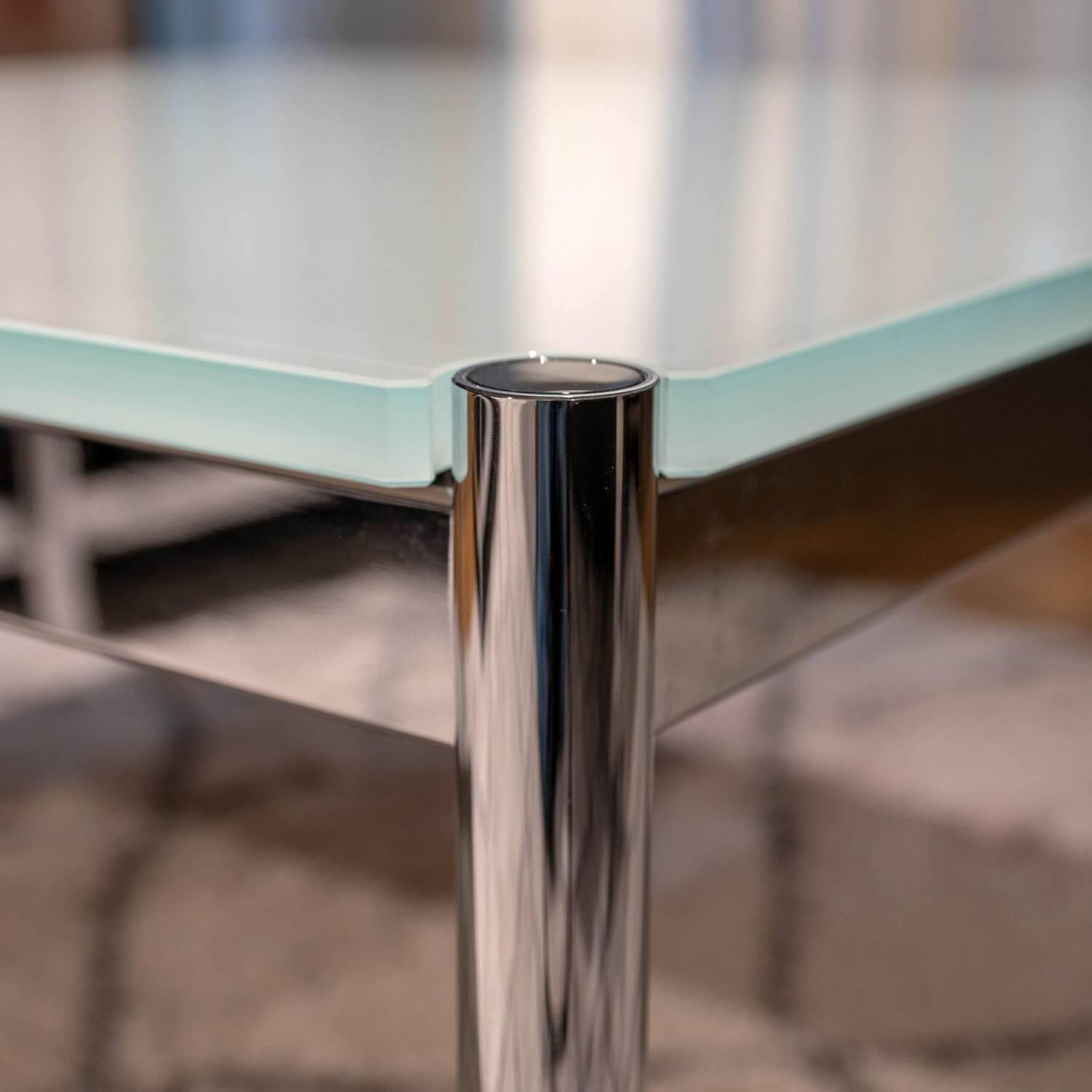 USM Haller - Couchtisch USM Platte Glas Weiß Unterlackiert Gestell Verchromt - 2