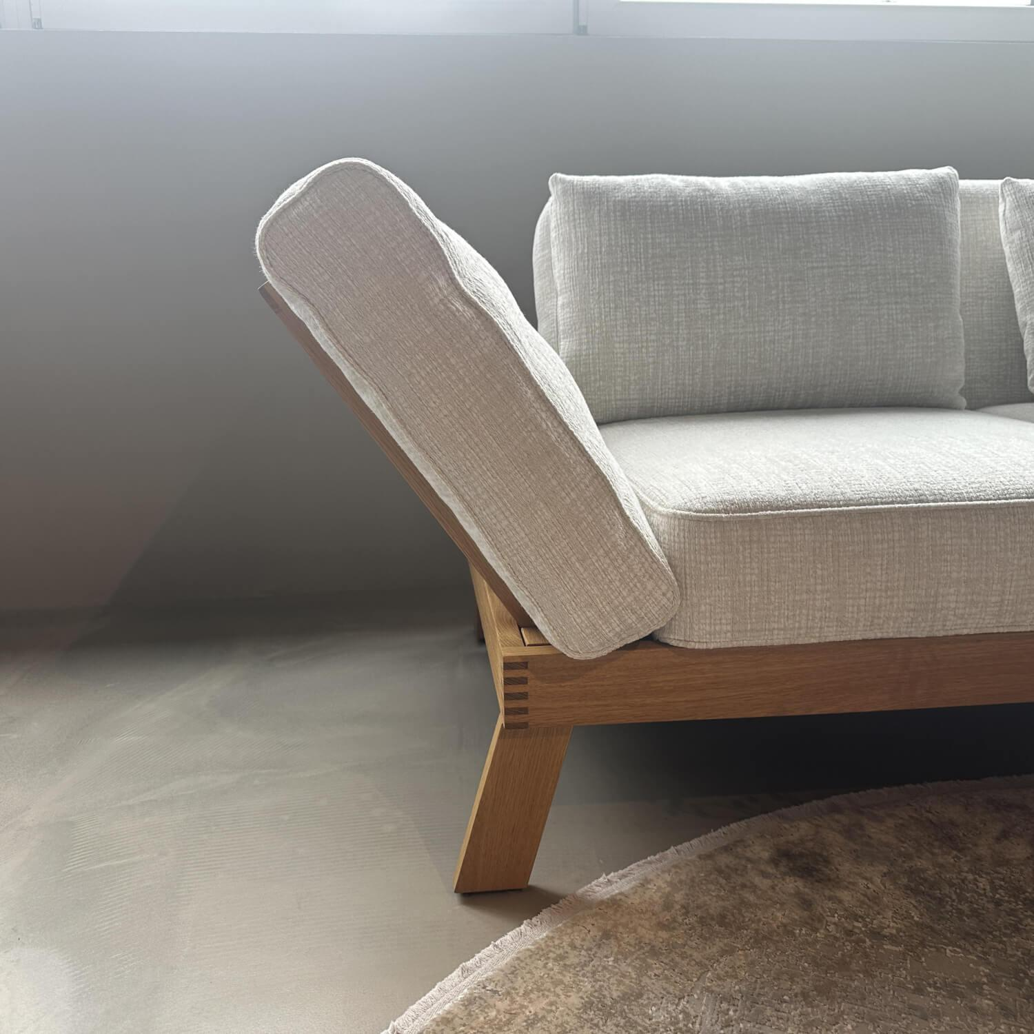 Brühl - Sofa Lofoten Pure Stoff 5277 42 Beige Untergestell Eiche Natur Mit Klappbaren Armlehnen - 3