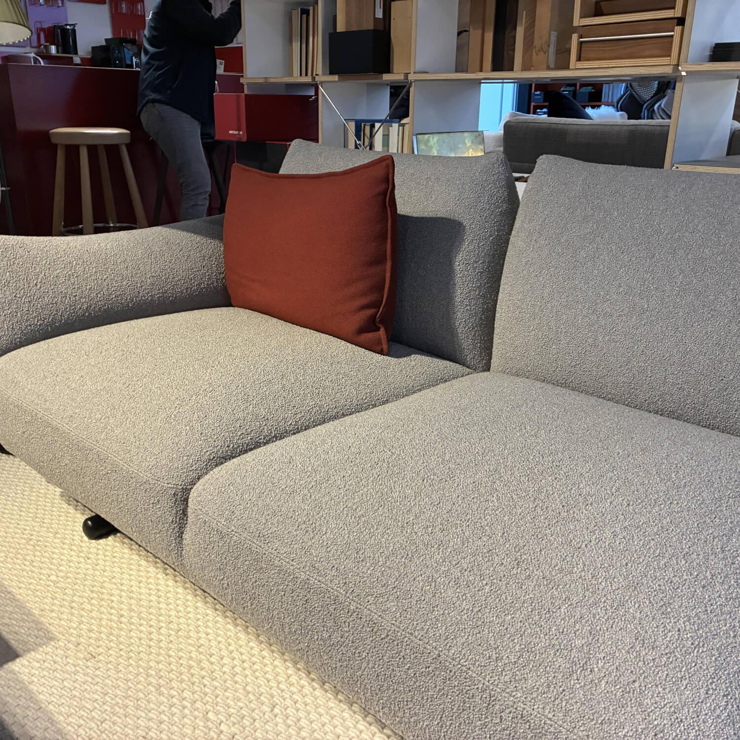 Prostoria - Sofa Buffa Dreisitzer Stoff Orsetto 02/22 Grau Füße Schwarz - 8