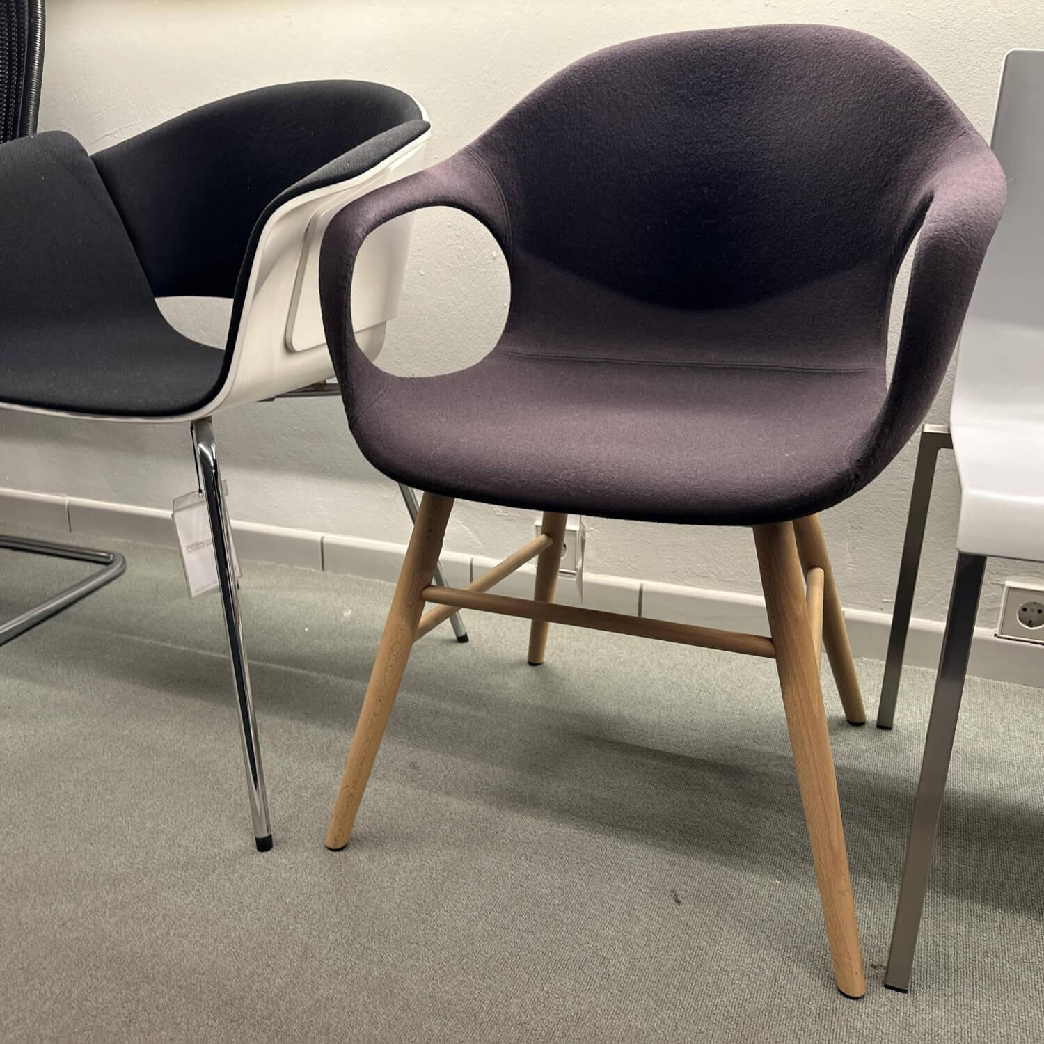 Kristalia - Armlehnstuhl Elephant Stoff Divina 3 393 Dunkelbraun Gestell Buche - 2