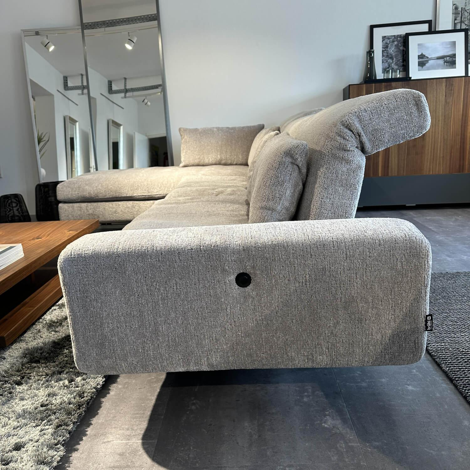 Brühl - Ecksofa Embrace Bezug Stoff 4401 92 Grau Abziehbar Metallfuß Schwarz Inklusive 4 Kissen - 3