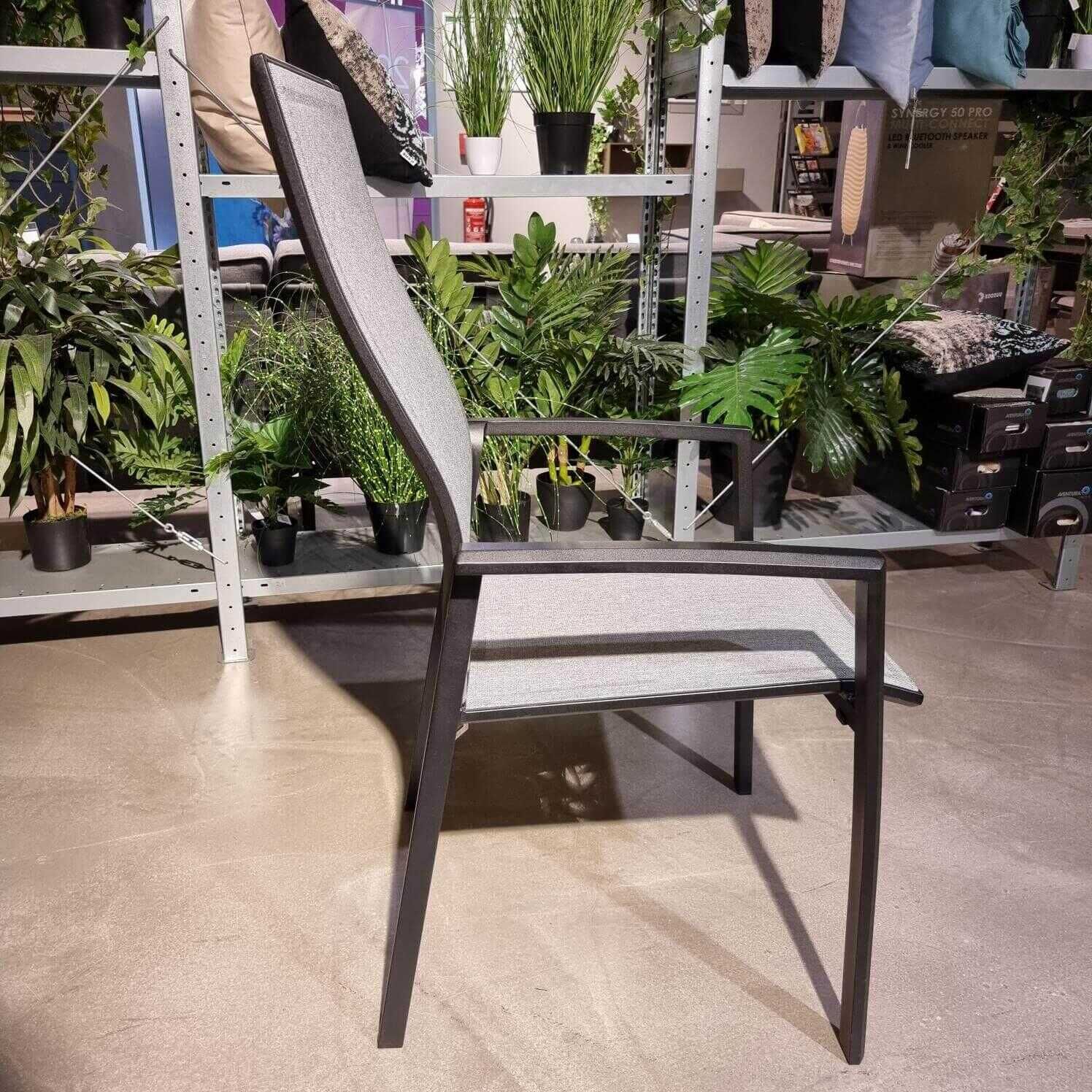 Stern - Stuhl Kari Rücken Hoch Textilen Leinen Grau Gestell Aluminium Schwarz - 2