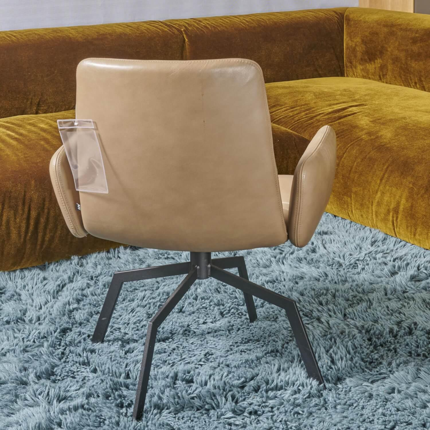 KFF - Armlehnstuhl Arva Light Bezug Leder Dakota Stone Beige 4-Fuß-Stern-Drehgestell Struktur Schwarz M02 - 6
