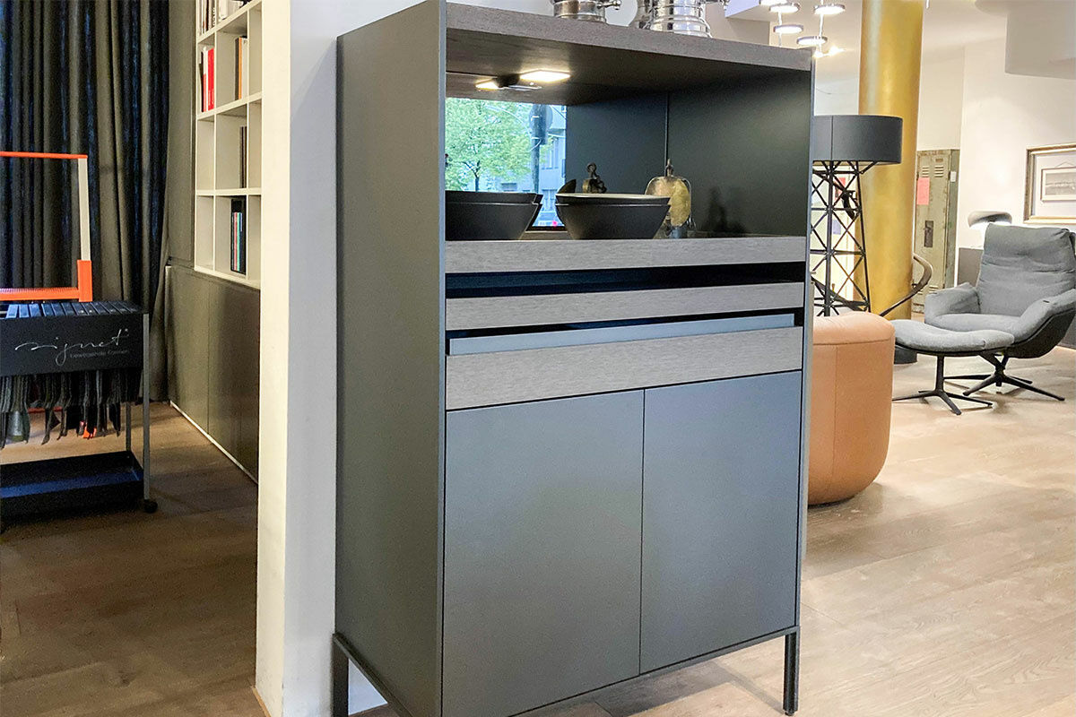 Molteni & C - Highboard Quinten Türen Und Korpus Zinnfarbig Lackiert Böden Rauchglas Schubläden Eiche Graphit  - 3