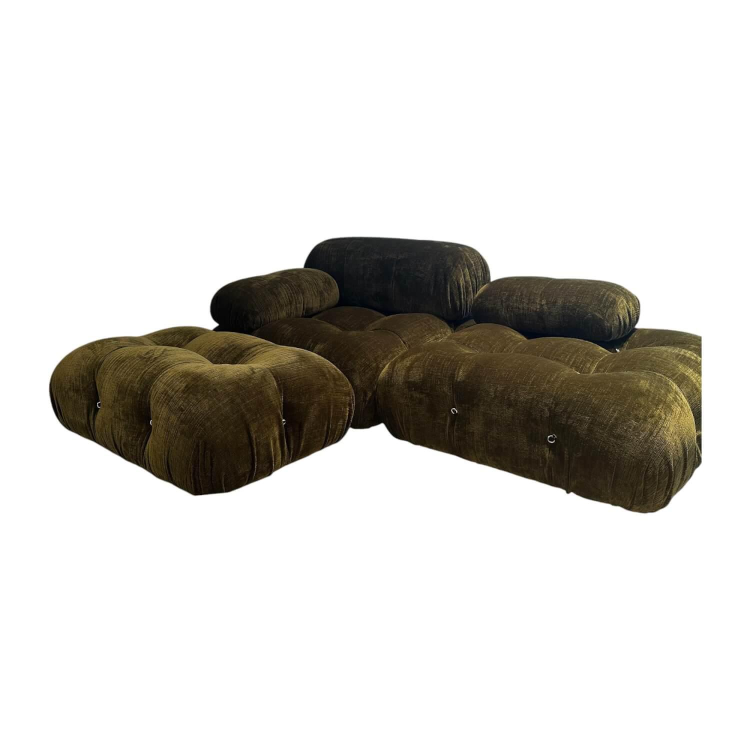 B&B Italia - Sofa Camaleonda Stoff 400 Enia Olivgrün Extra Grün Füße Buchenholz Natur Inklusive Hocker - 1