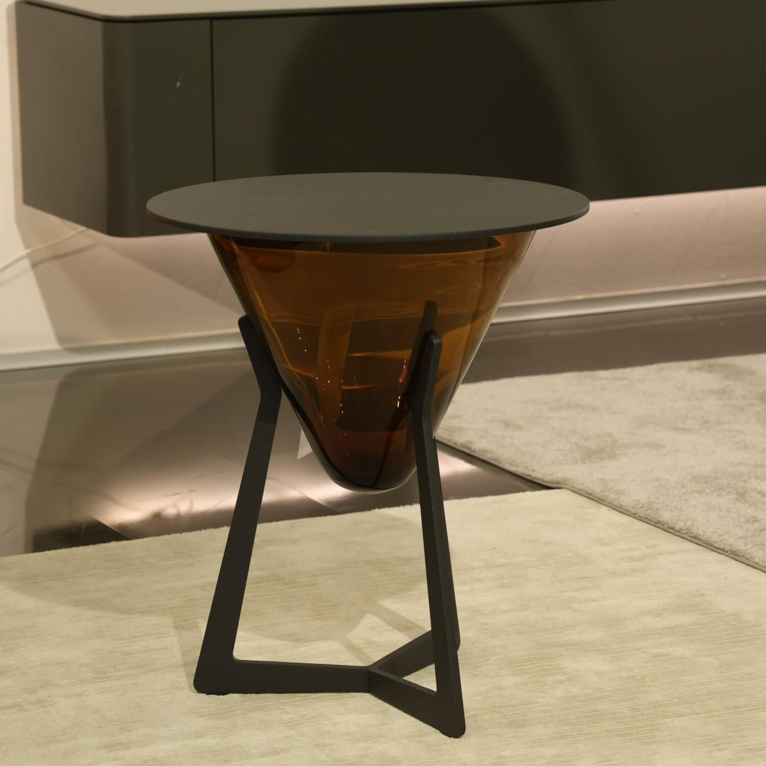 Tisch Brilliant Platte Aluminium Und Metallfuß Anthrazit Gestell Glas Amber