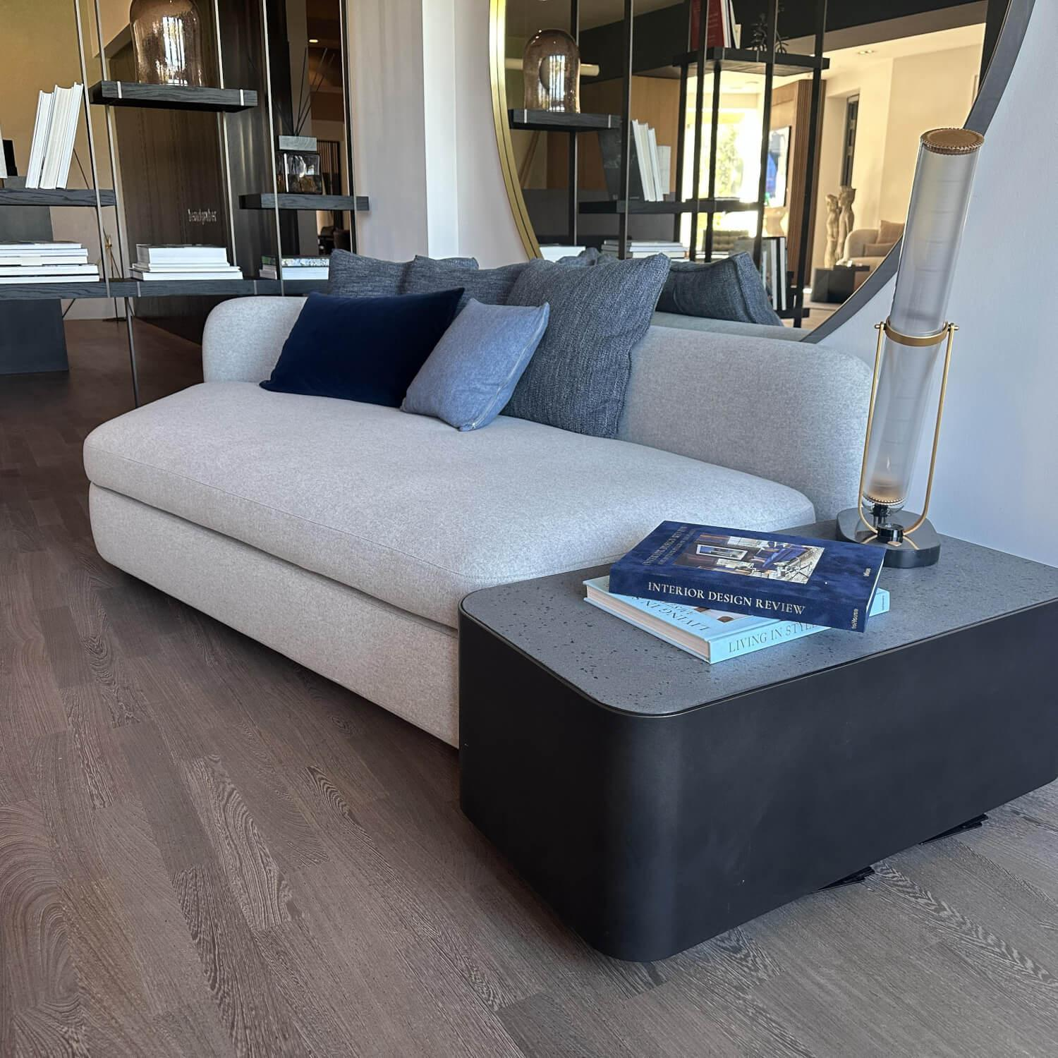 Poliform - Sofa Loro Piana Stoff Tiepolo Light Marnego Grau Füße Schwarz ohne Kissen - 3