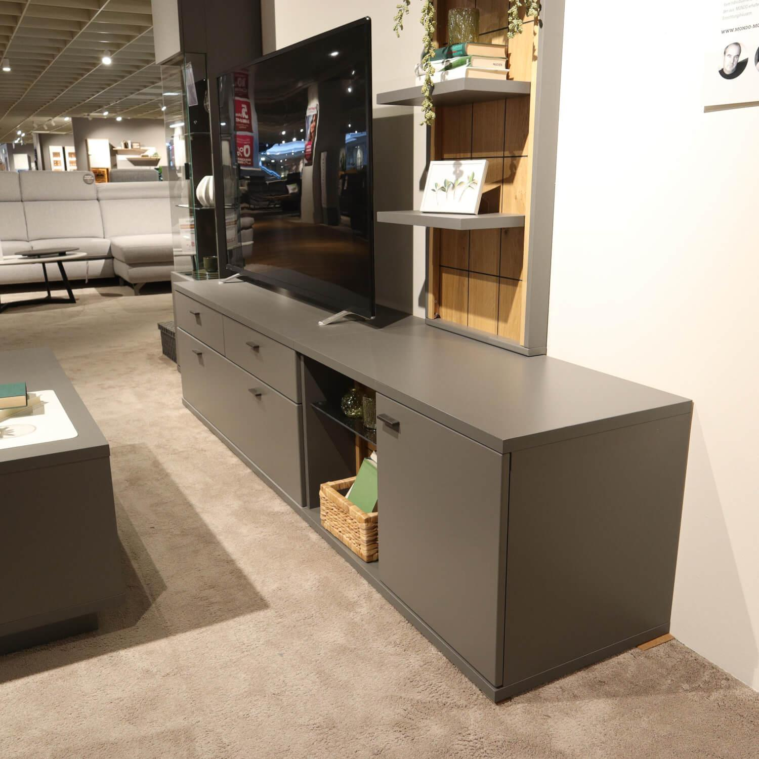 MCA - Wohnwand Caldera Klarglas Grau Wildeiche Gerillt Furniert Geölt Royal Grey Lackiert Metallgriffe Anthrazit - 6