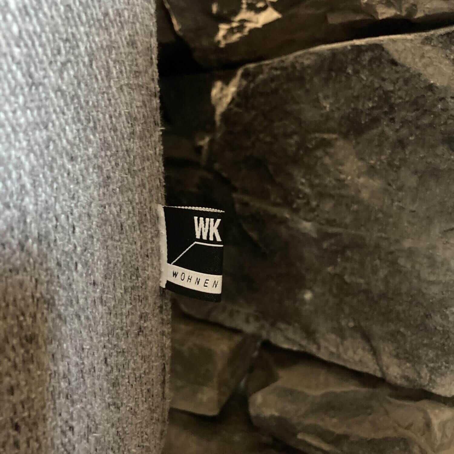 Ecksofa WK 610 Stoff Indigo Grau mit Holztisch schwarz