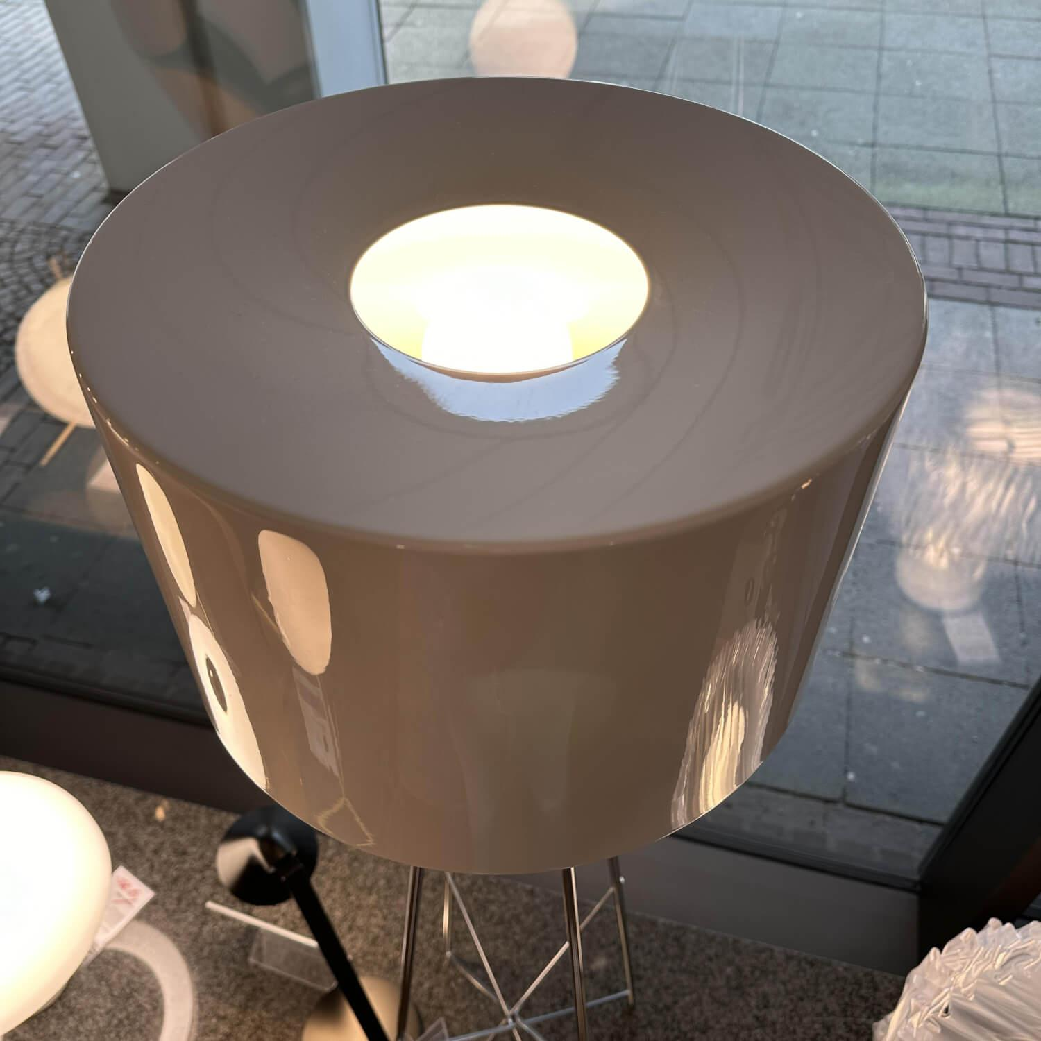 Flos - Stehleuchte Ray F1 Metallschirm Weiß Gestell Verchromt - 5