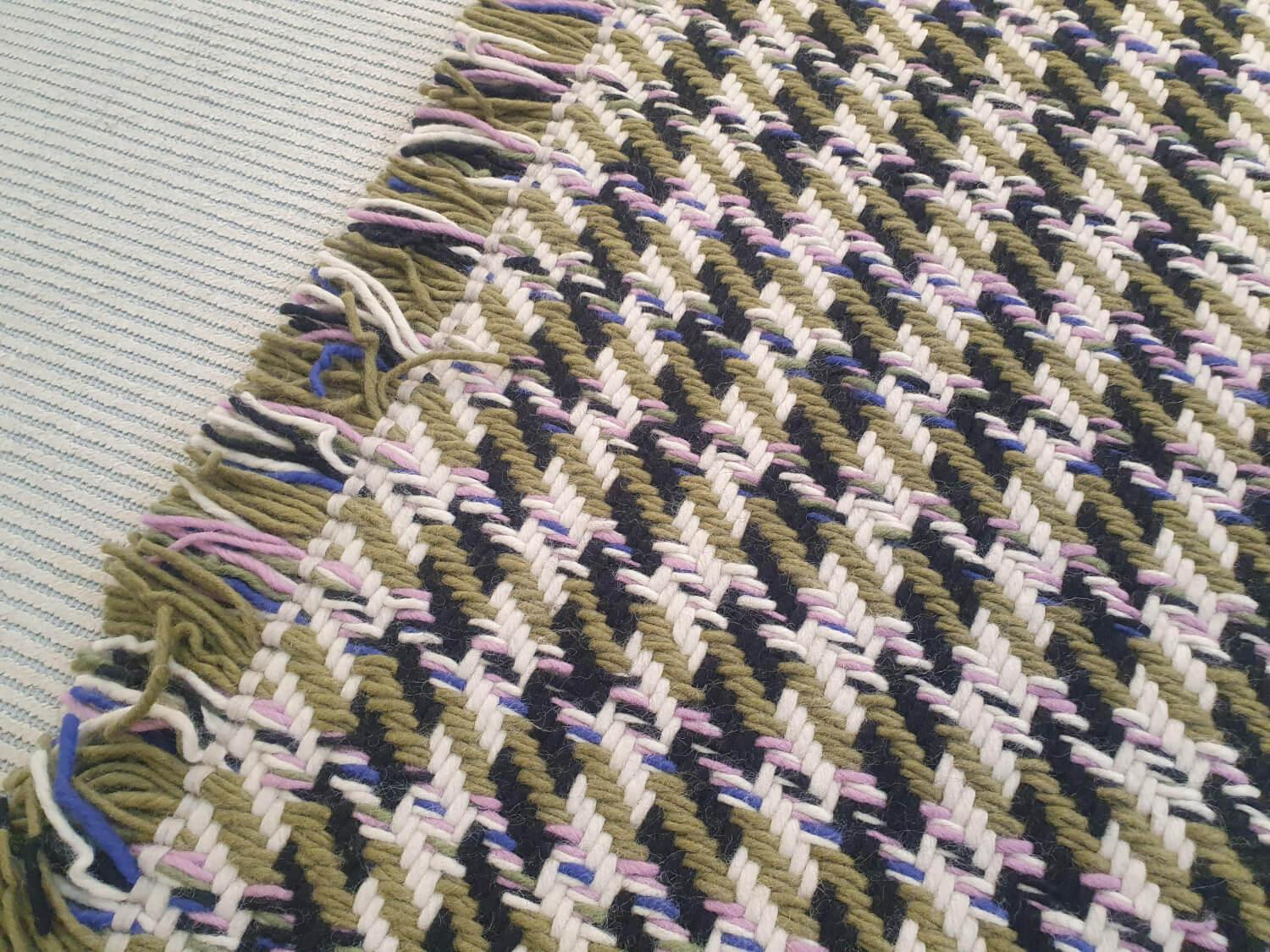 Kvadrat - Teppich 200x300 Dashes New Zealand Schurwolle 0931 Olive Rosa Schwarz Weiß 200x300 - 7