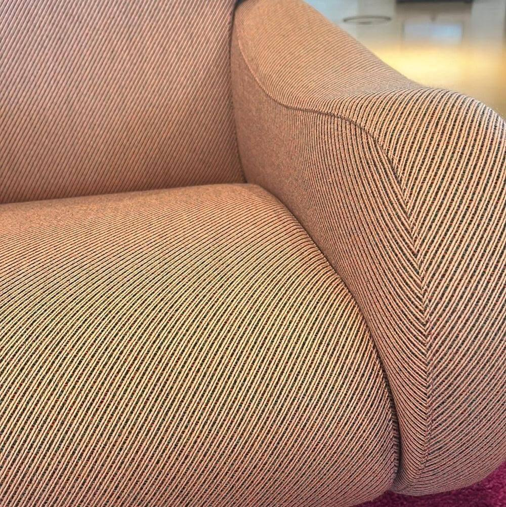 Cassina - Sessel Lady Stoff Everest Masai S Rosa Gestell Stahl Messingfarbig - 2