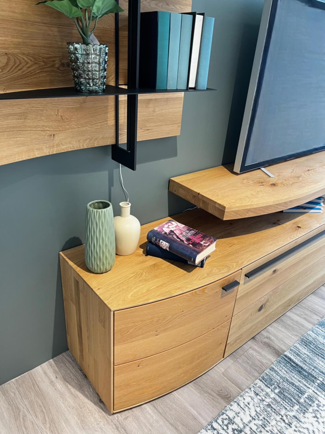 Musterring - Hangelement Giulia front en romp massief wild eiken zacht geborsteld glas kast Optiwhite - 8