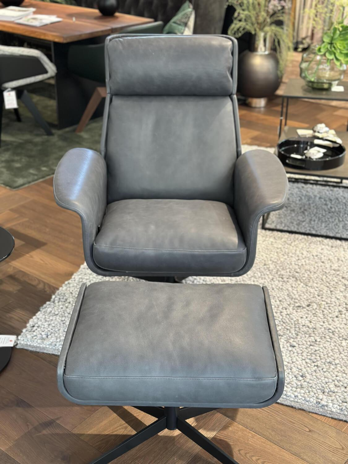 Bielefelder Werkstätten - Sessel Legend 172 1000 Leder Java Vulcano Grau Kreuzfuß Metall Schwarz Matt Pulverbeschichtet Mit Hocker - 6