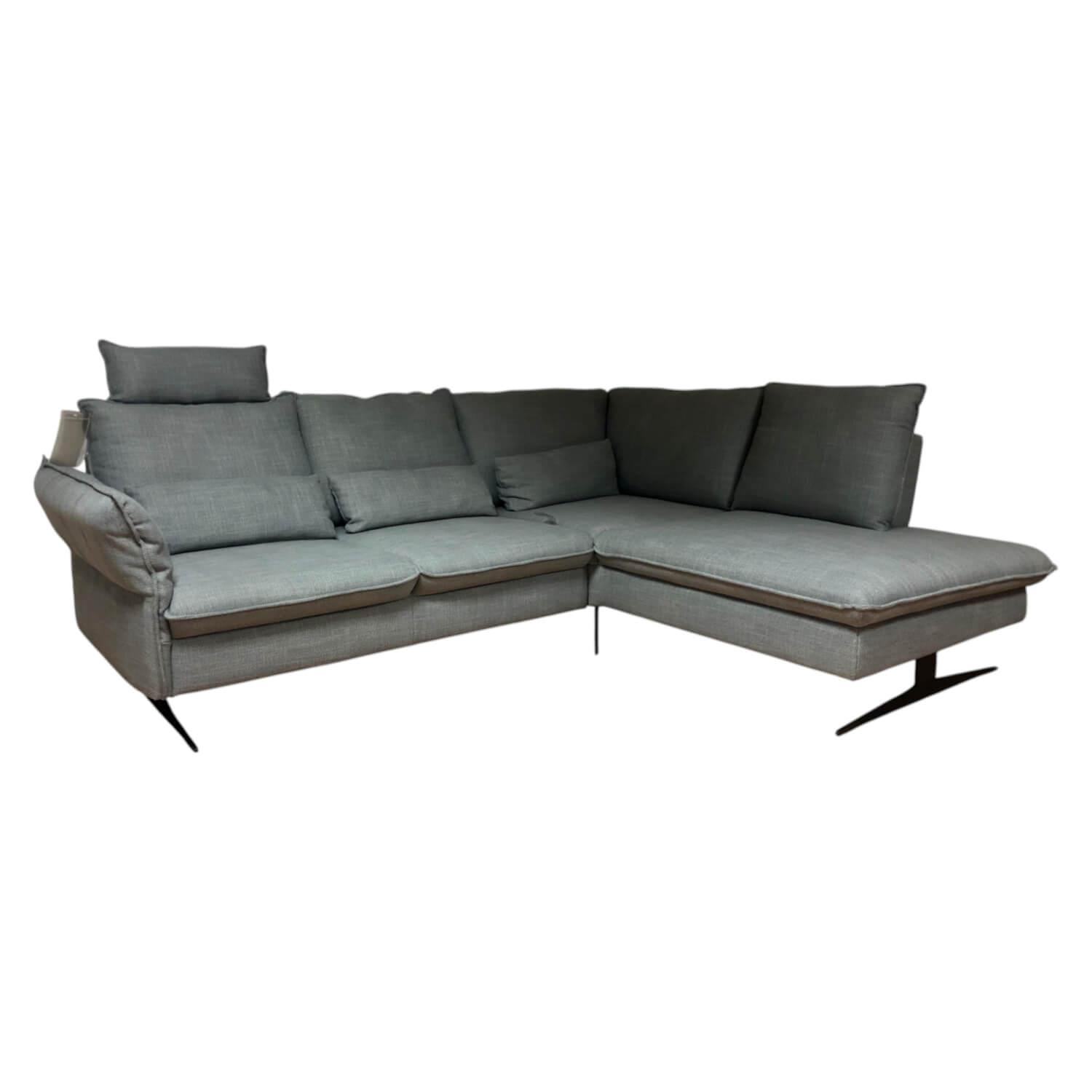 Carina - Ecksofa Modell 1043 Stoff Picasso Stone Grau PG 3 mit Kopfstütze und Nierenkissen - 1