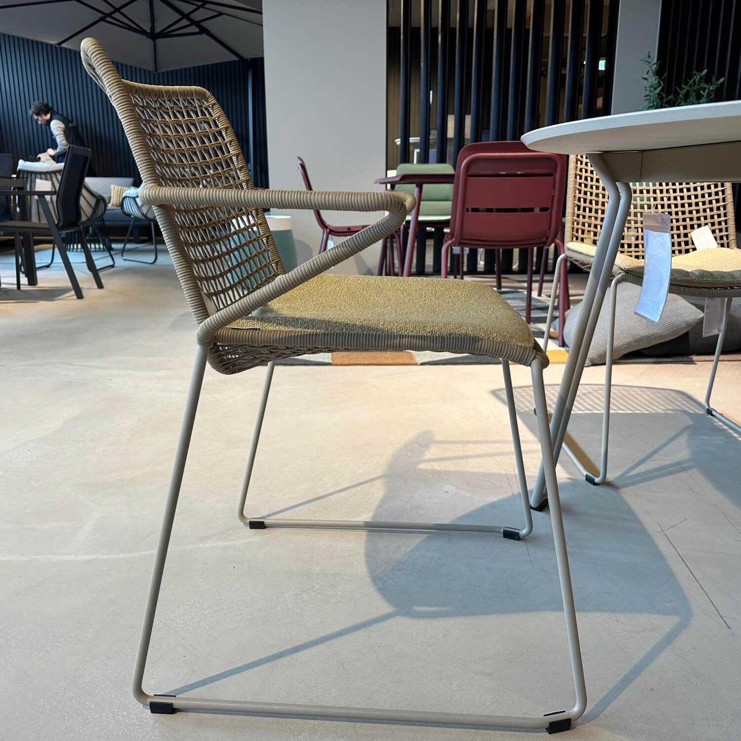 Weishäupl - Essgruppe Slope Outdoor Tischplatte Keramik Ananda Gestell Edelstahl Perlbeige Pulverbeschichtet - 5