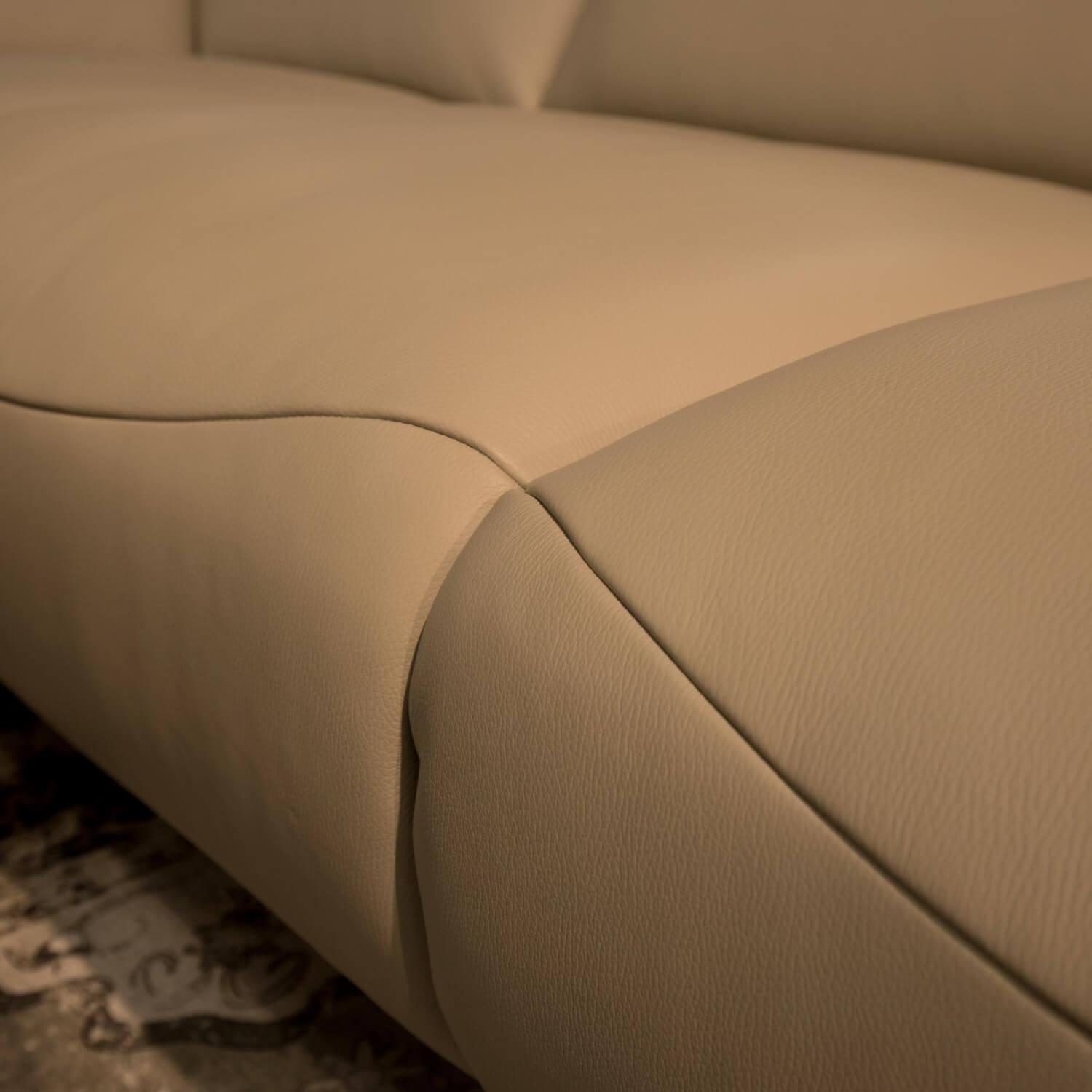 Comfort Republic - Eckgarnitur Viktoria Leder W2 Light Grey Metallfüße Schwarz - 3