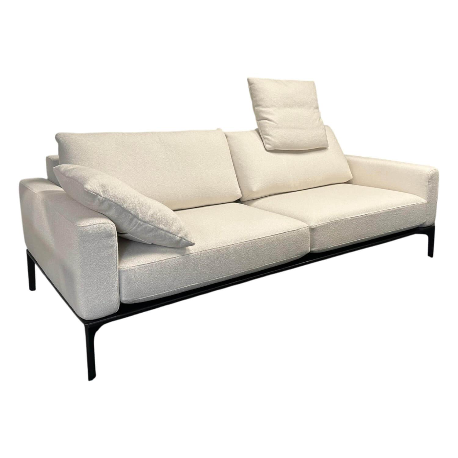 Bielefelder Werkstätten - Sofa Spirit BW155-3006 Stoff Mara Weiß Metallfuß Schwarz Matt mit Rückenbügel und Kissen - 1