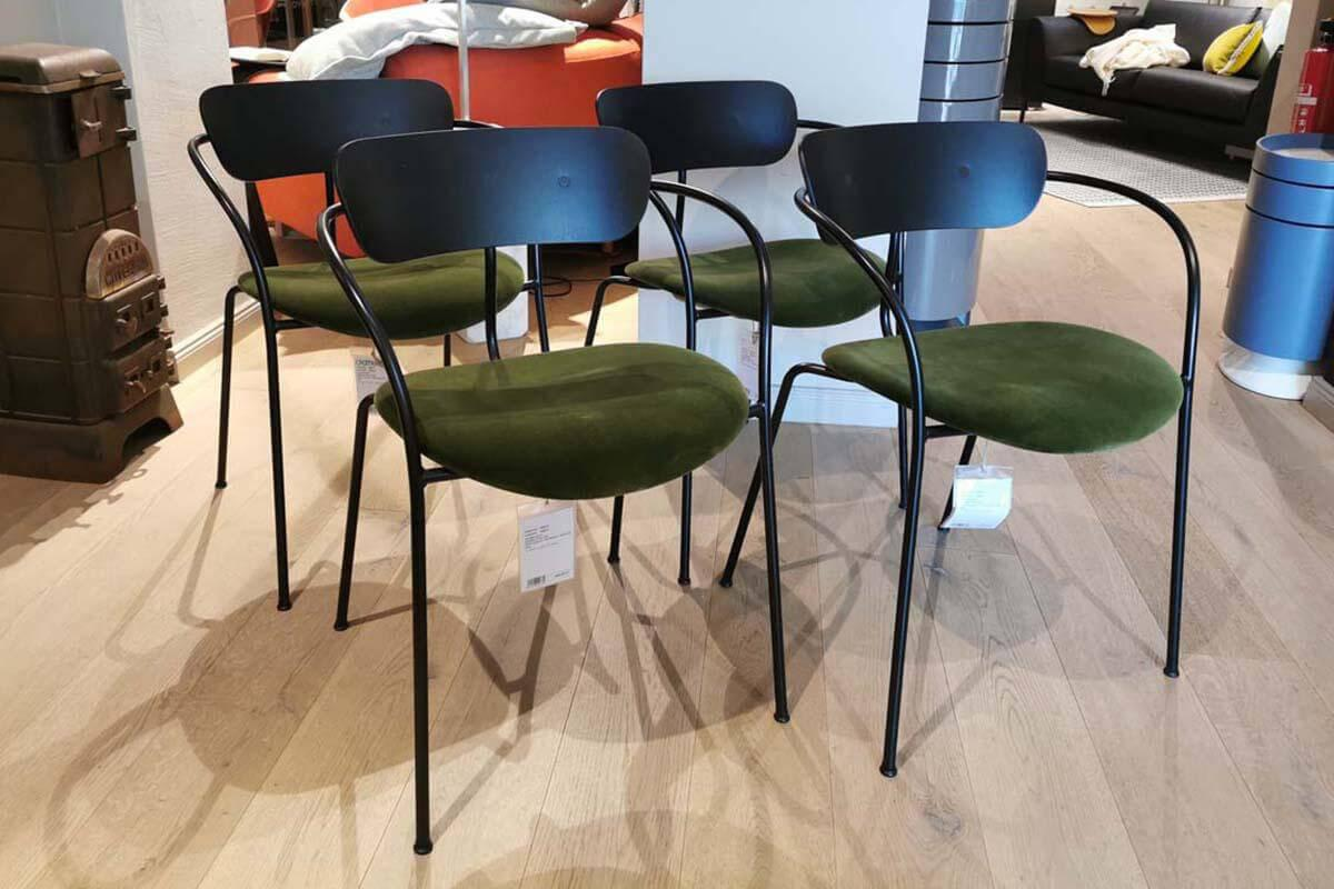 &tradition - 4-er Stuhlgruppe Pavillion Bezug Samt Dunkelgrün Gestell Eiche Schwarz - 3