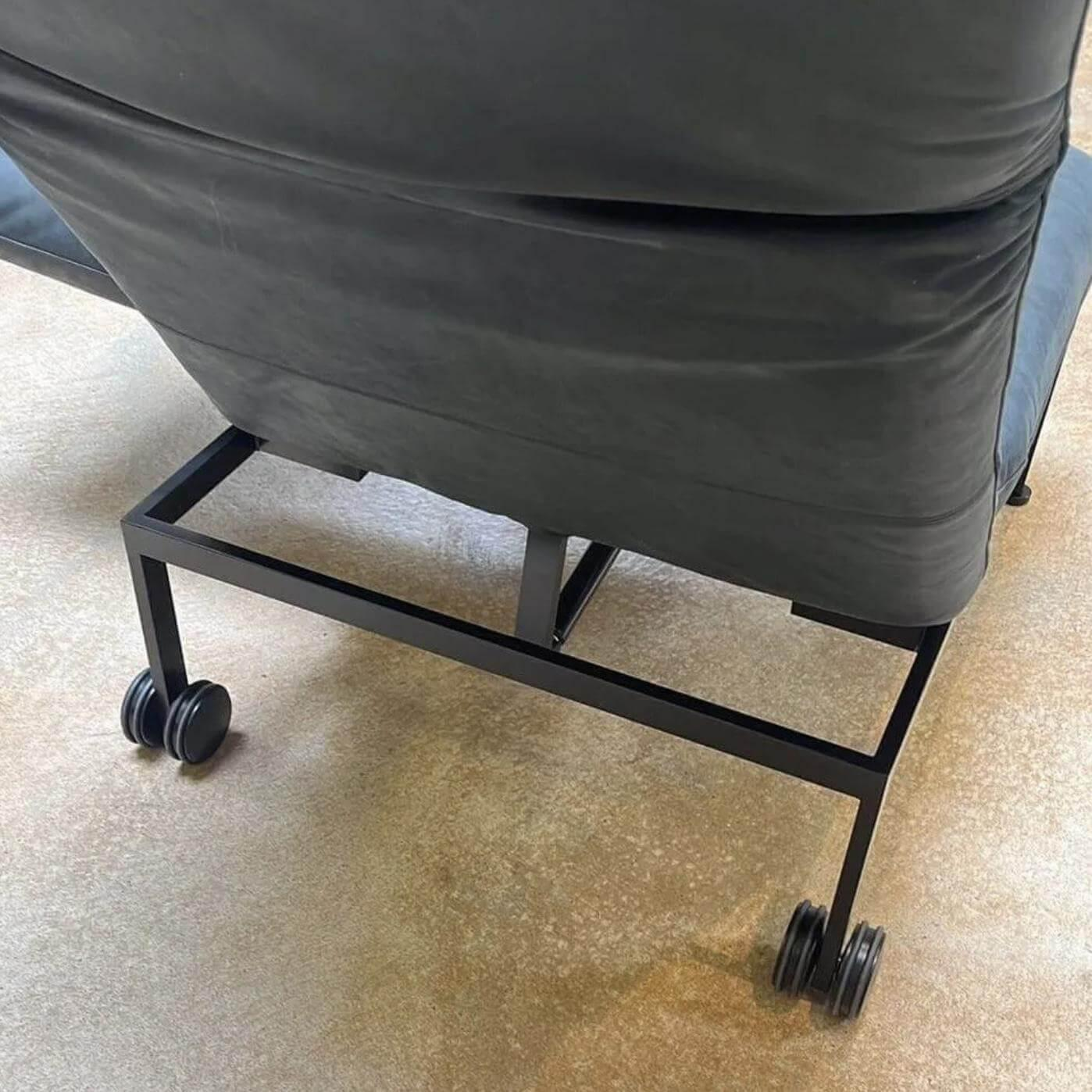 Brühl - Sessel Roro Small Leder Glove Schwarz Gestell Schwarz Pulverbeschichtet Mit Rollen Schwarz Armlehne rechts - 7