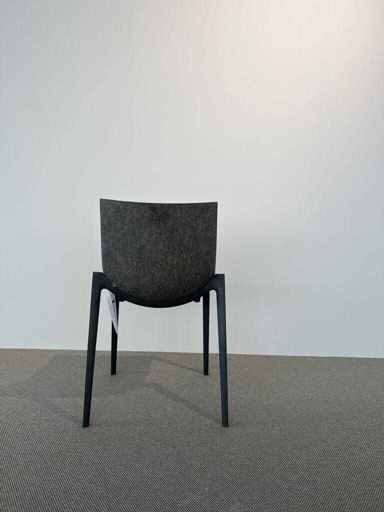 Stapelbarer Stuhl Zartan Eco aus Recyclingholz Grau