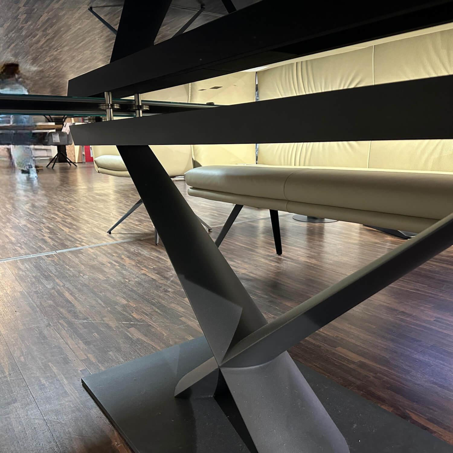 Contur - Esstisch Savona B Platte Keramik Saturio Grey White Grau Weiß Matt Gestell Metall Anthrazit 44 Pulverbeschichtet - 5