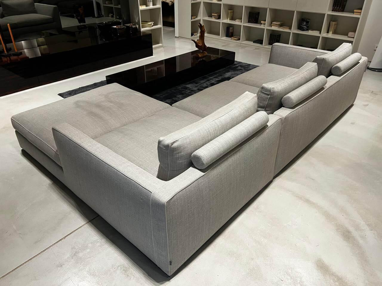 B&B Italia - Ecksofa Richard Stoff Spora Hellgrau Grau Profil Stoff Bellano Sandfarben Beige Gestell Schwarz Verchromt Mit Kissen - 3