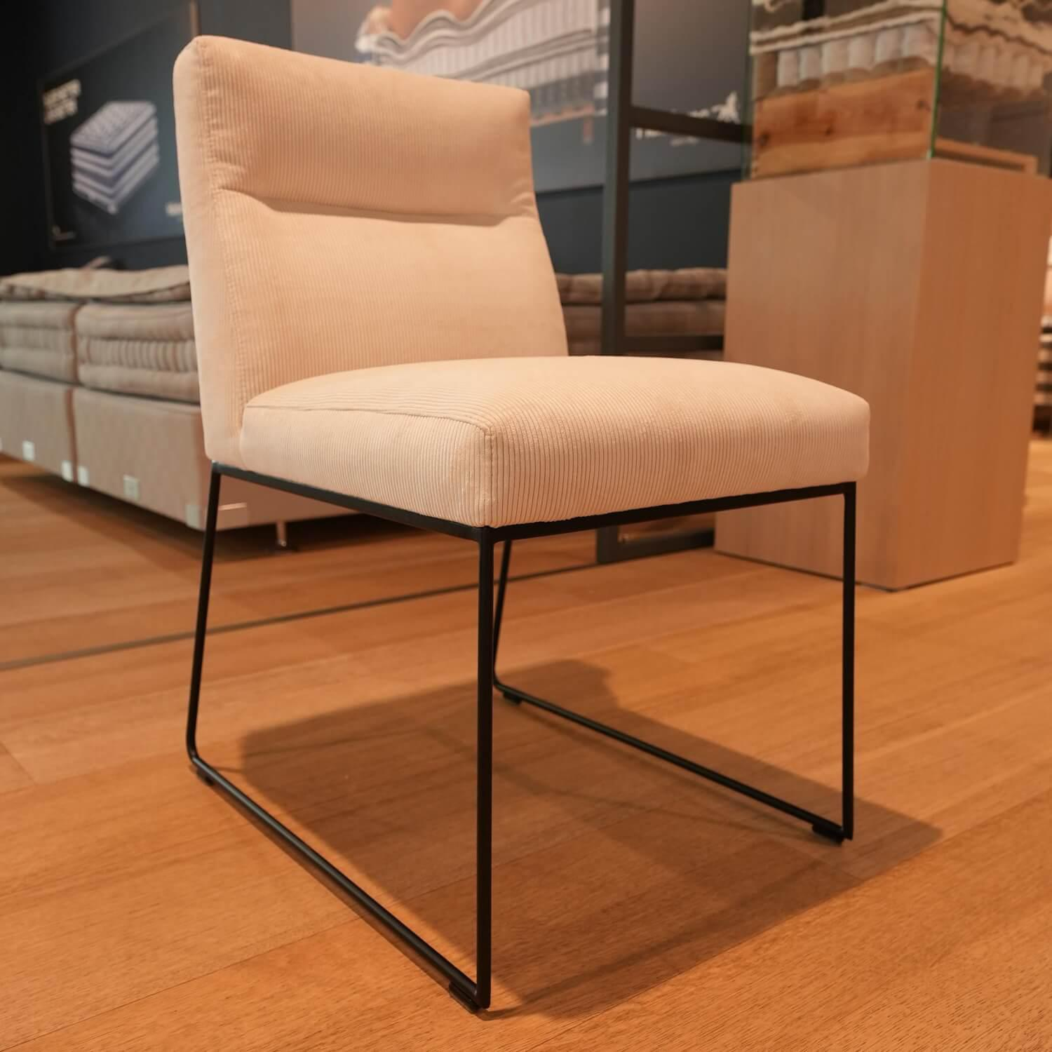KFF - Stuhl D Fine Bezug Stoff Lisboa 05 Creme Rosa Kufengestell Struktur Schwarz - 5
