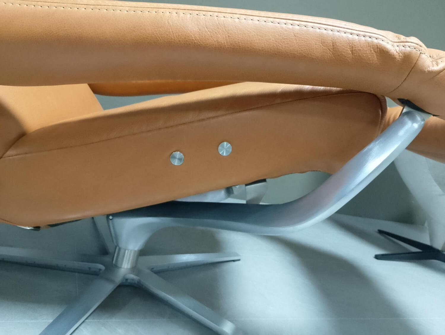 Koinor - Sessel Yoko No 5 Leder B Toro Whisky Braun Gestell 5 Arm Drehkreuz Nickel Silber Satiniert - 3