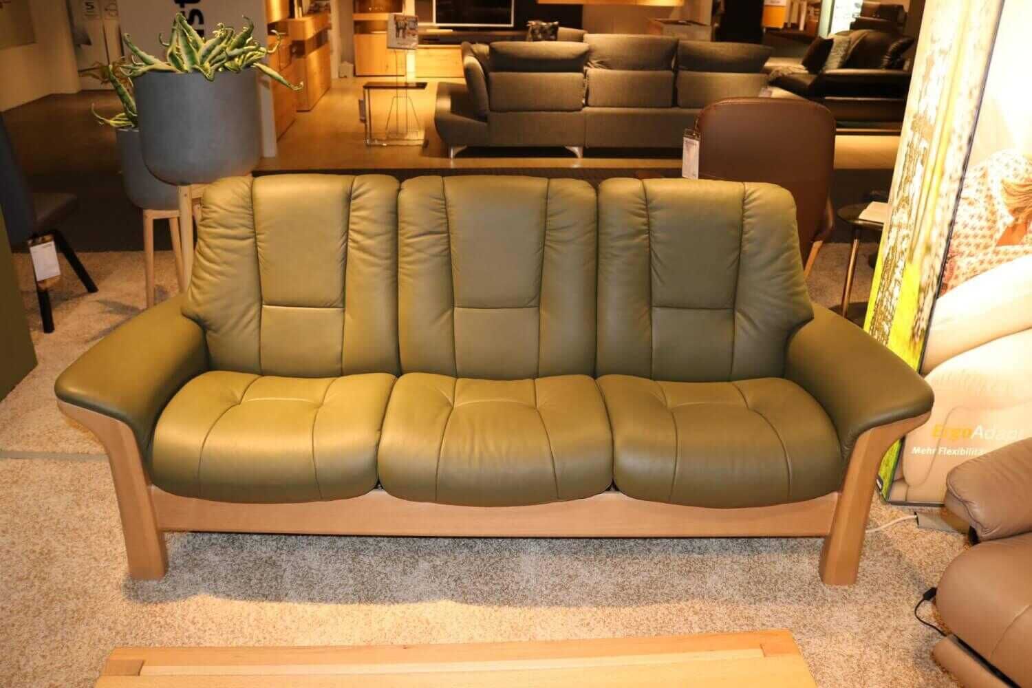 stressless-sofamodelle-sofa-windsor-niedrig-dreisitzer-leder-paloma-dark-olive-ca7456adc483NgxO9jFdl4Z4g Stressless - Sofa Windsor Niedrig Dreisitzer Leder Paloma Dark Olive - 2