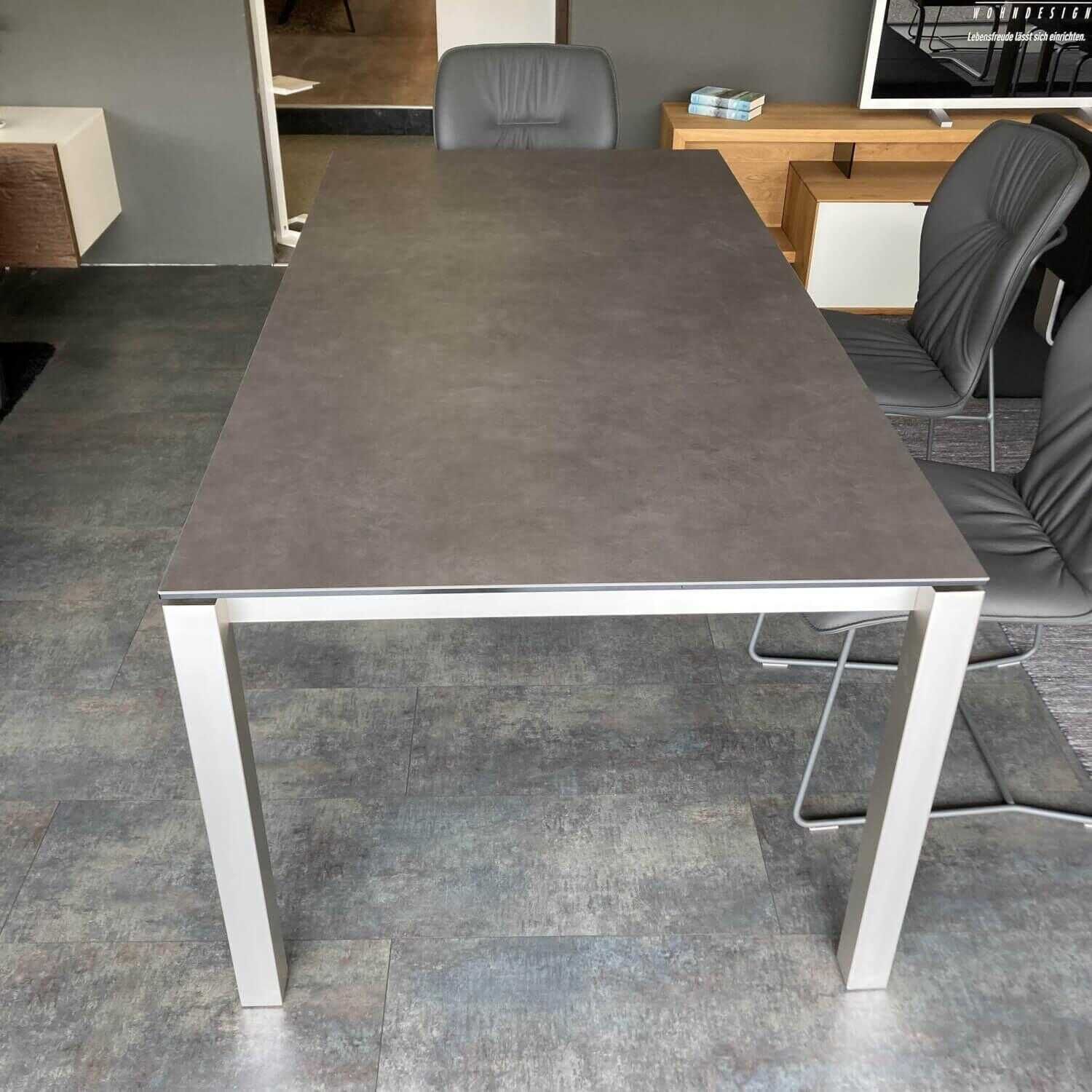 Ronald Schmitt Design - Esstisch P2384 Access Keramikplatte Zement Dunkel Ausziehbar - 2