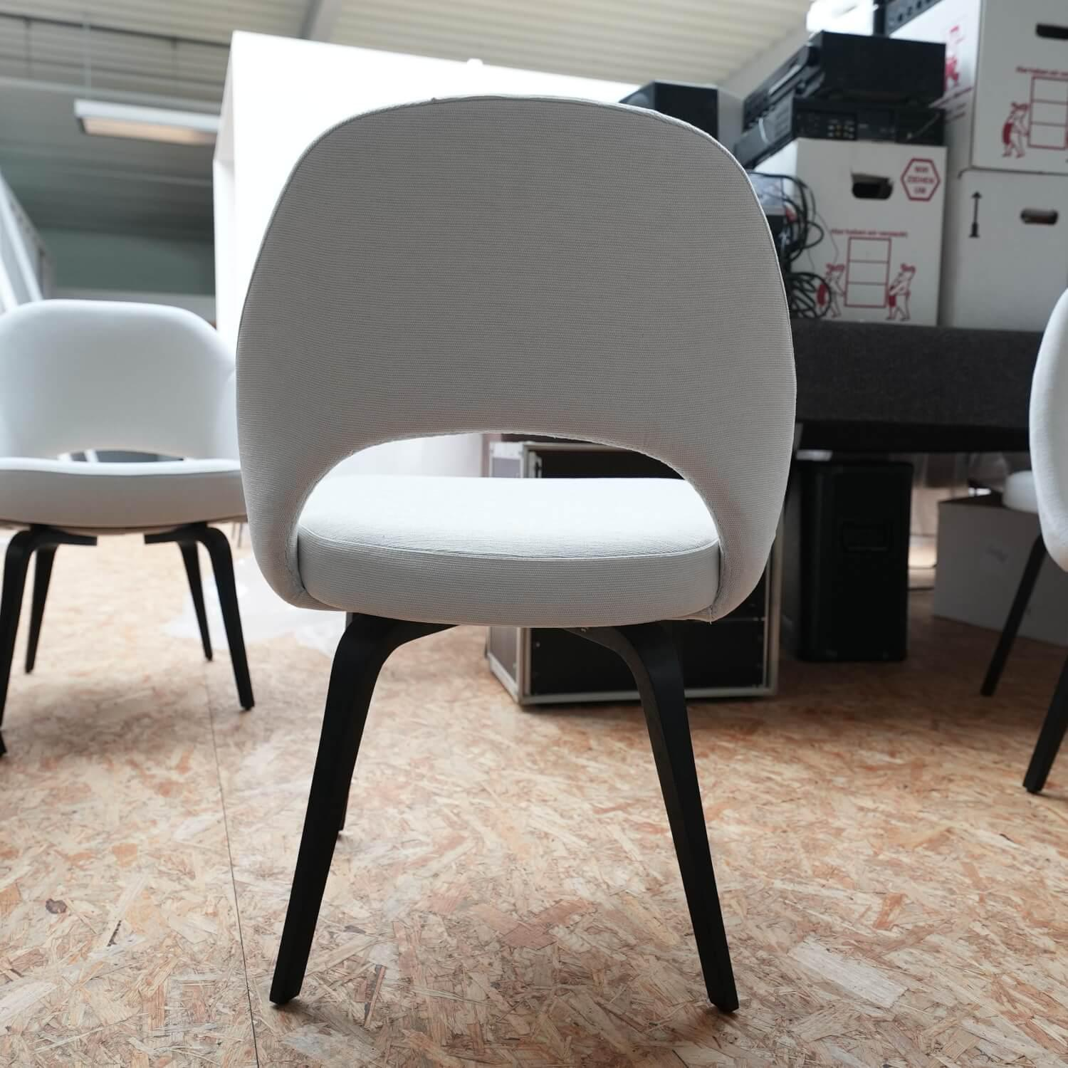 Knoll International - 6er-Set Stuhl Saarinen Kollektion Relax Bezug Stoff Dream 201DR Ivory Creme Stuhlbeine Eiche Ebenholz Gebeizt - 7